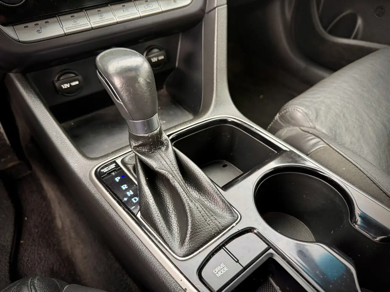 Hyundai SONATA снимка Hyundai SONATA