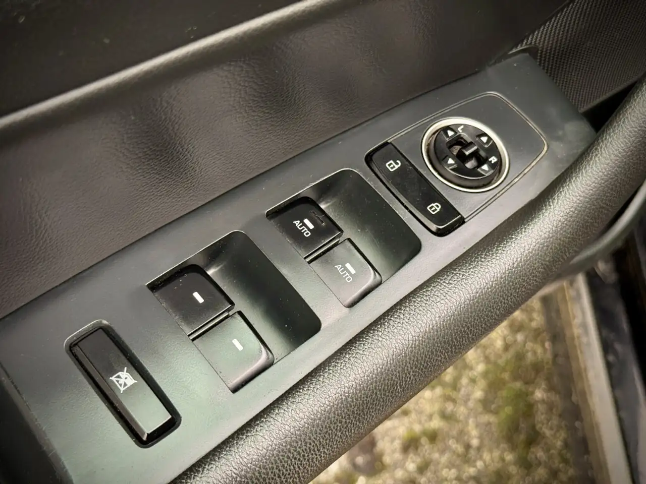 Hyundai SONATA снимка Hyundai SONATA