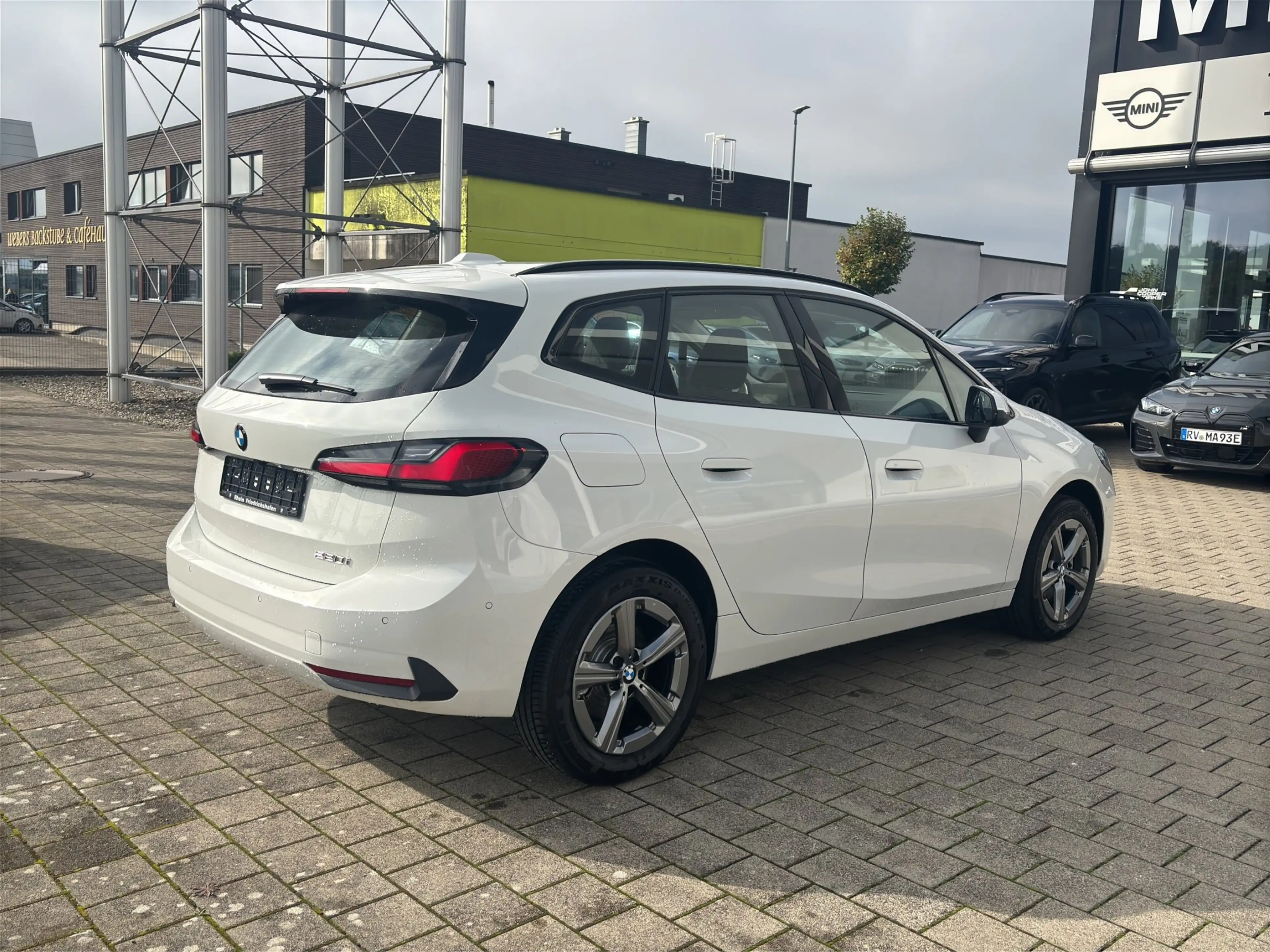 BMW 220 220i Active Tourer AHK Komfortzugang AdLED SH — photo 7