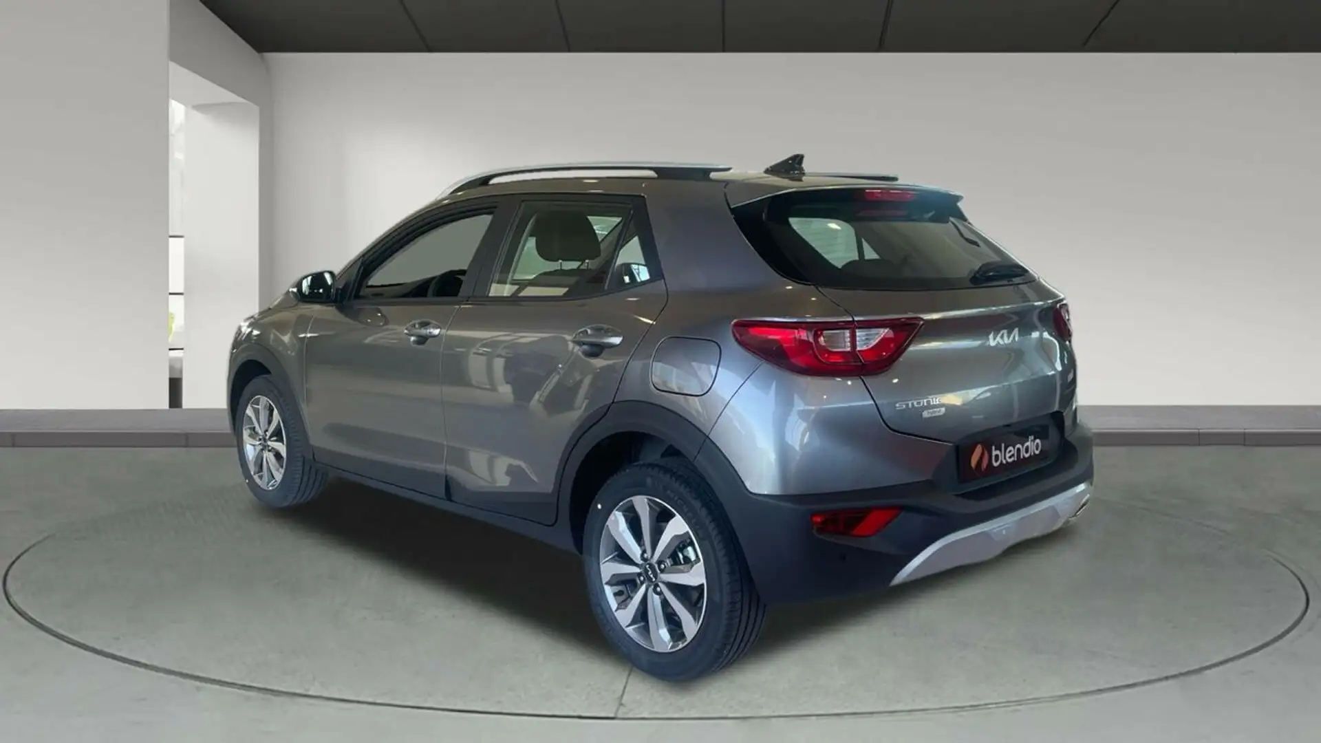 Kia Stonic 1.0 T-GDI MHEV 100CV IMT BUSINESS 5P Gris - 2