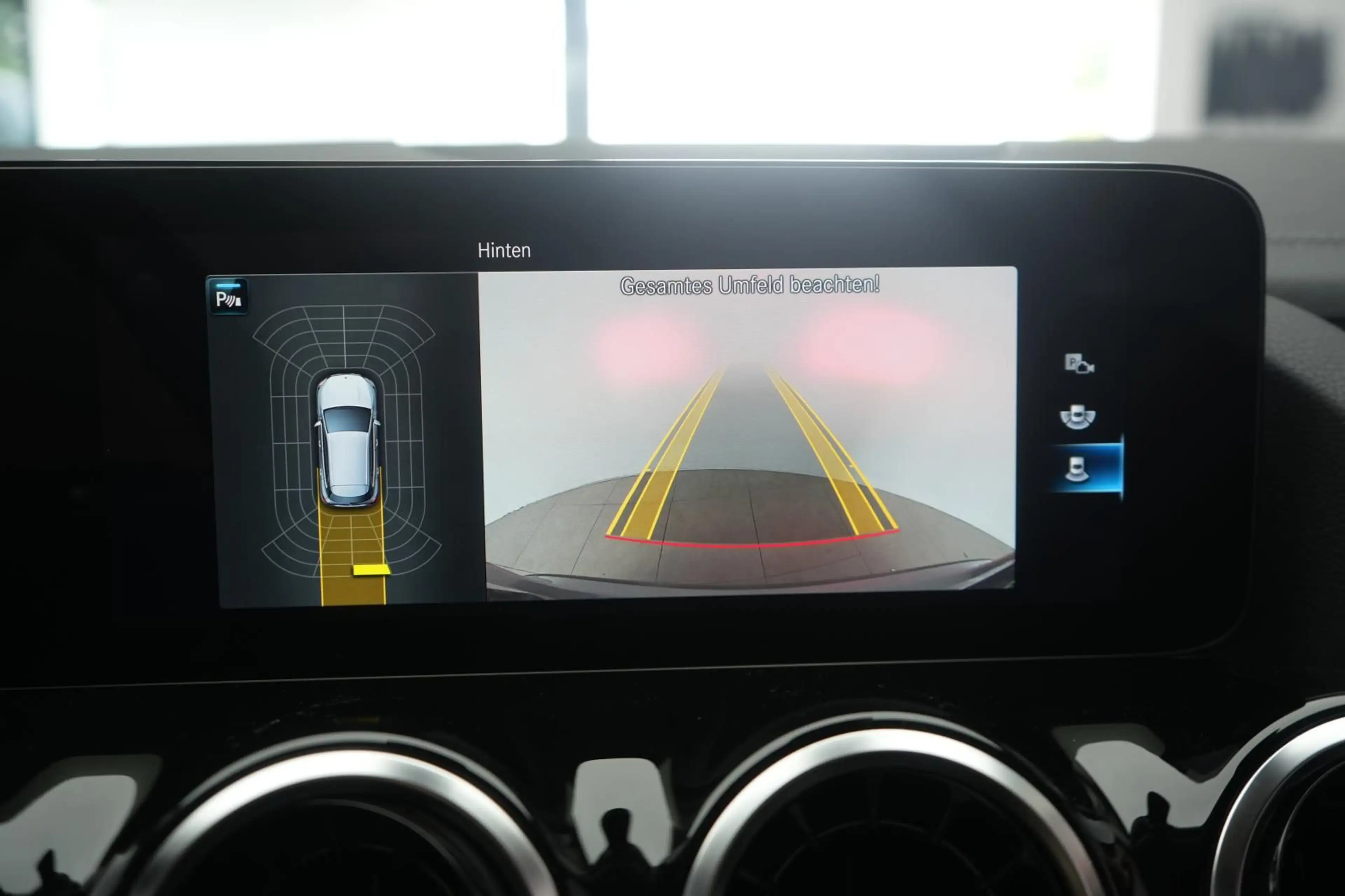 Mercedes-Benz GLA 220 d 8G-DCT AMG Line Leder/Temp/Kamera/Lane — photo 15