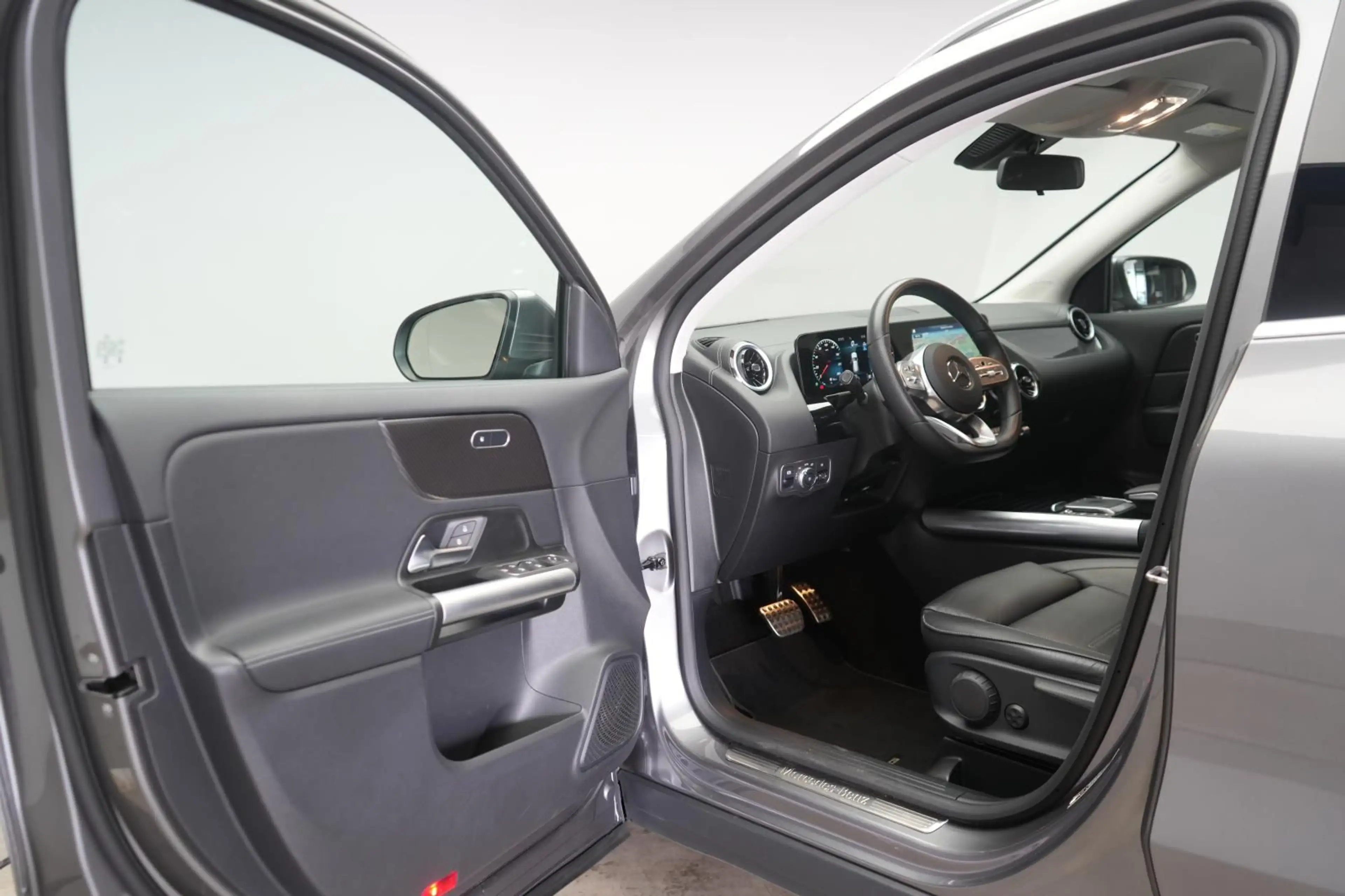 Mercedes-Benz GLA 220 d 8G-DCT AMG Line Leder/Temp/Kamera/Lane — photo 11