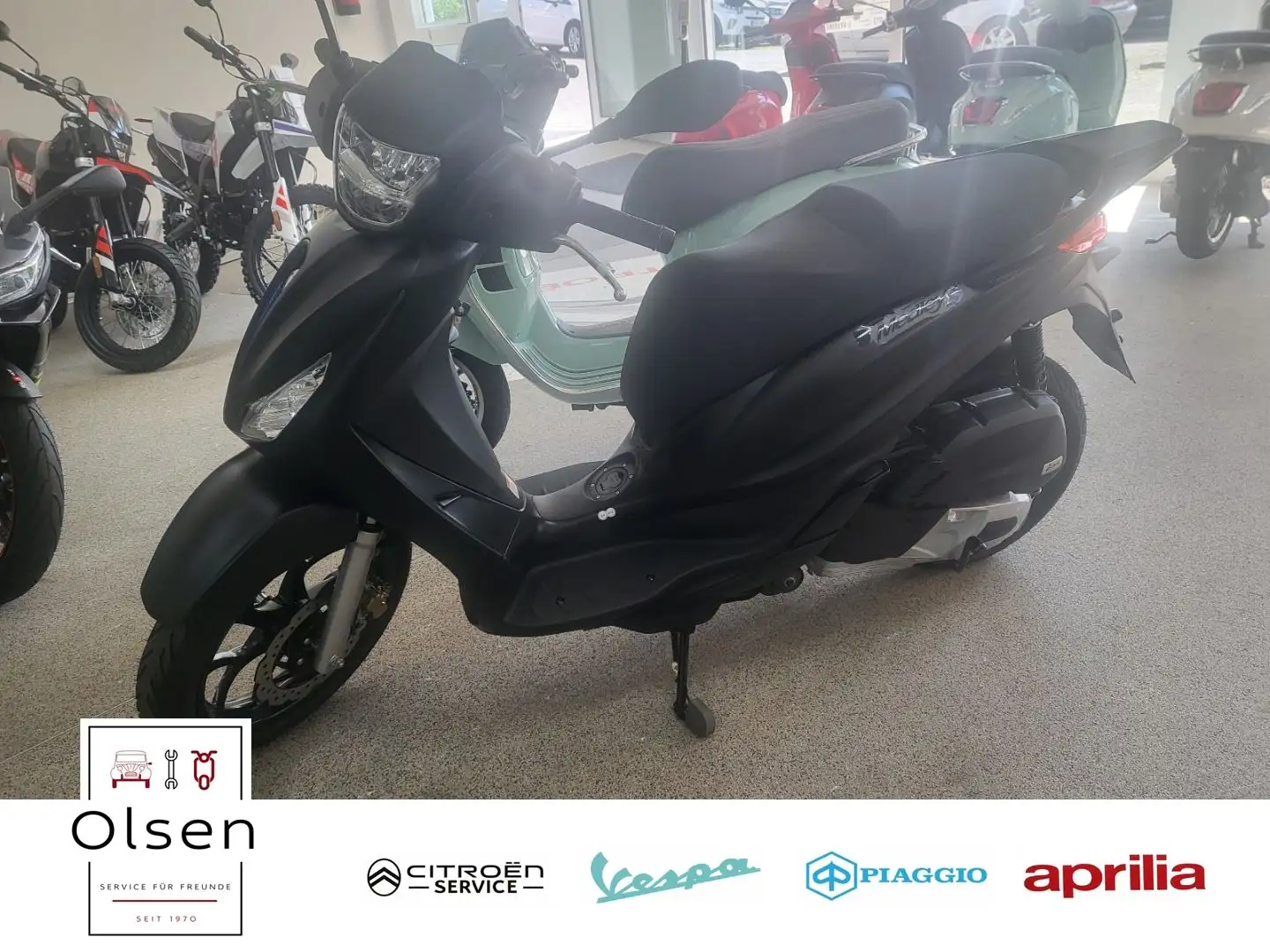 Piaggio Medley 125 Sport E5+ Black,White,Yellow,Blue auf Zwart - 1