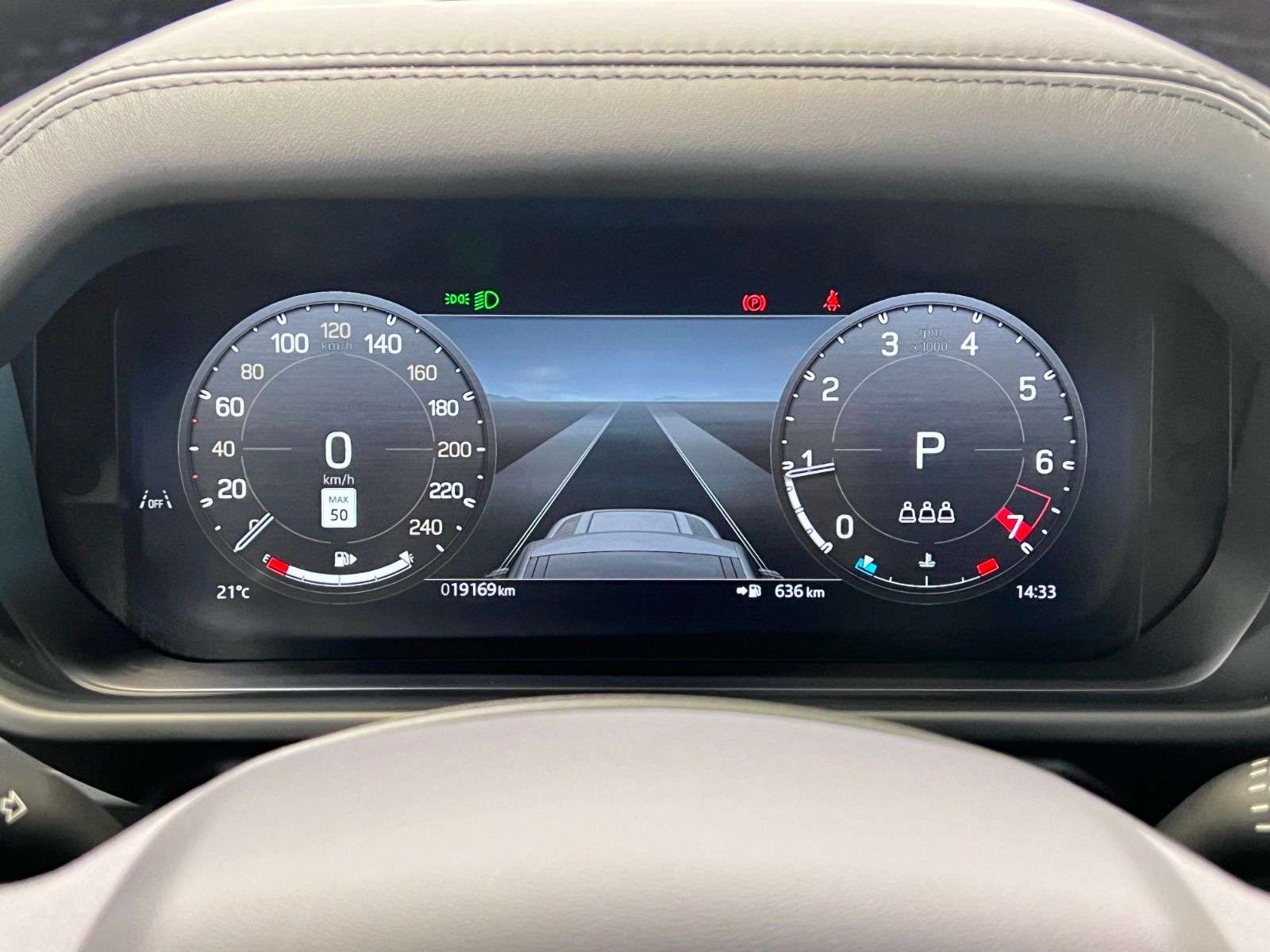 2025 Land Rover Defender P400 X-DYNAMIC SE thumb 17