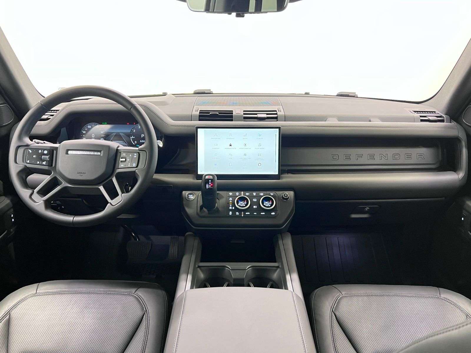 2025 Land Rover Defender P400 X-DYNAMIC SE thumb 34
