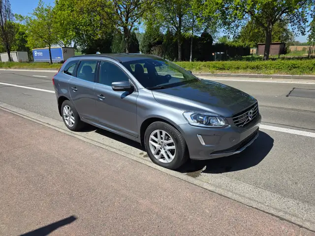 Volvo XC60 2.4 D4 4WD Geartronic 1°EIG. PERFECTE STAAT MET VEEL OPTIES !!