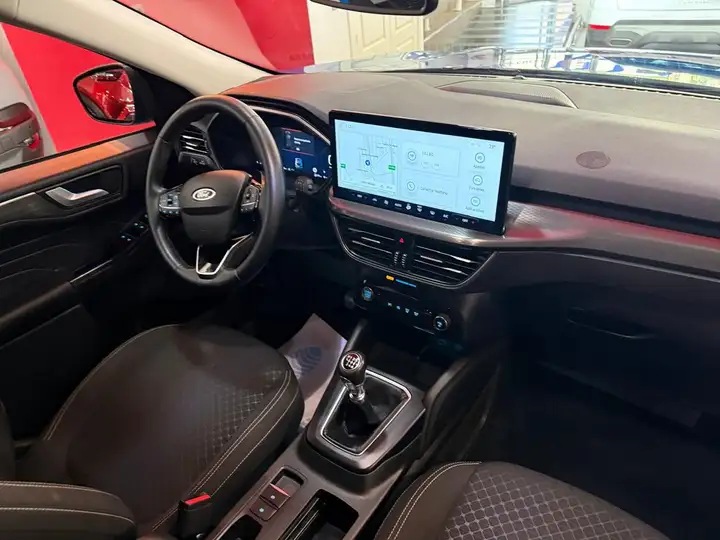 Ford Kuga Titanium 1.5 EcoBoost 2025, foto 13