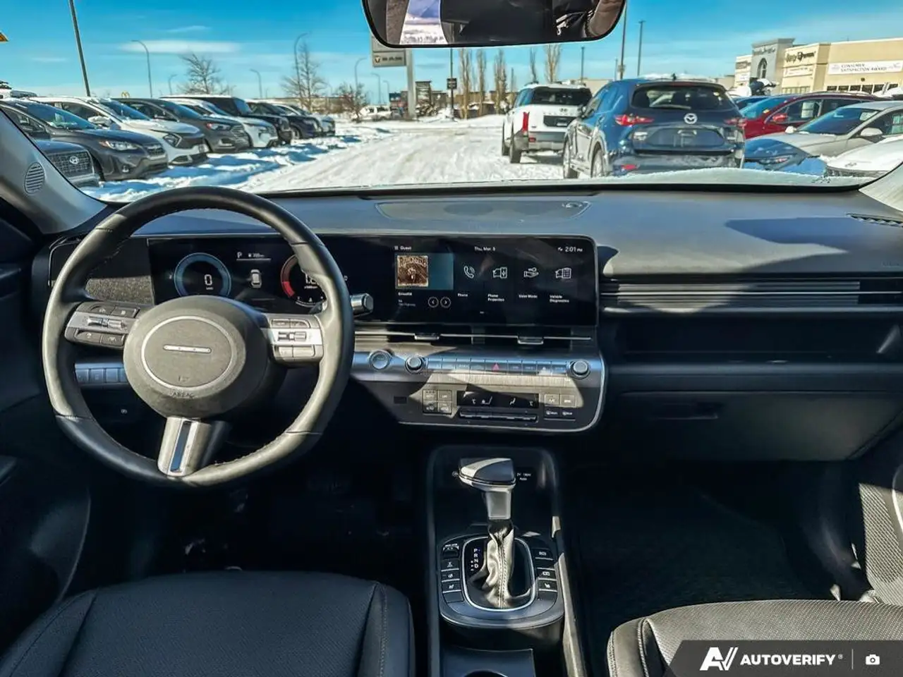Hyundai KONA снимка Hyundai KONA
