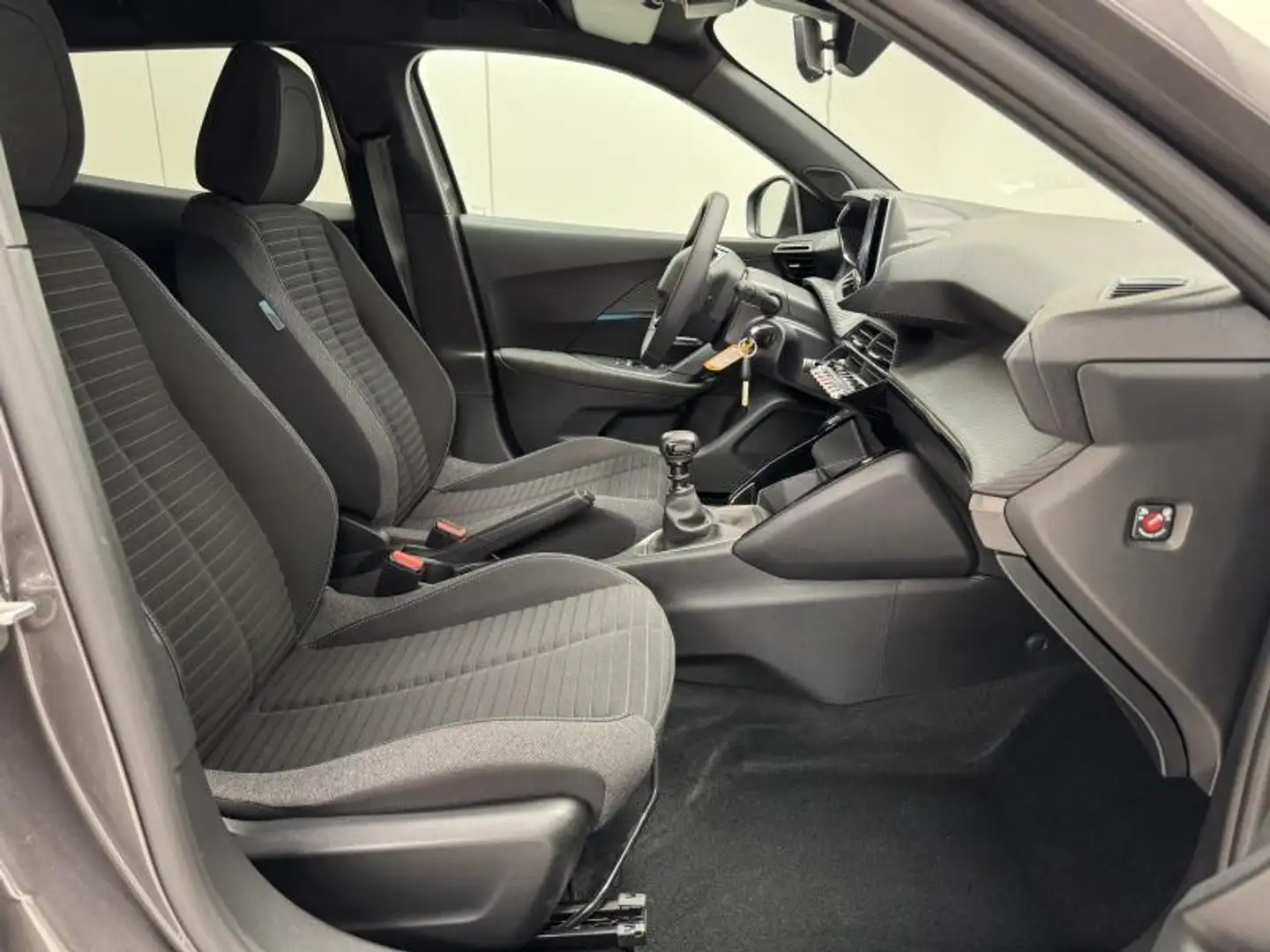 Peugeot 2008 1.2i Style LED|GPS|PDC|CRUISE|CARPLAY|CAM Grijs - 2