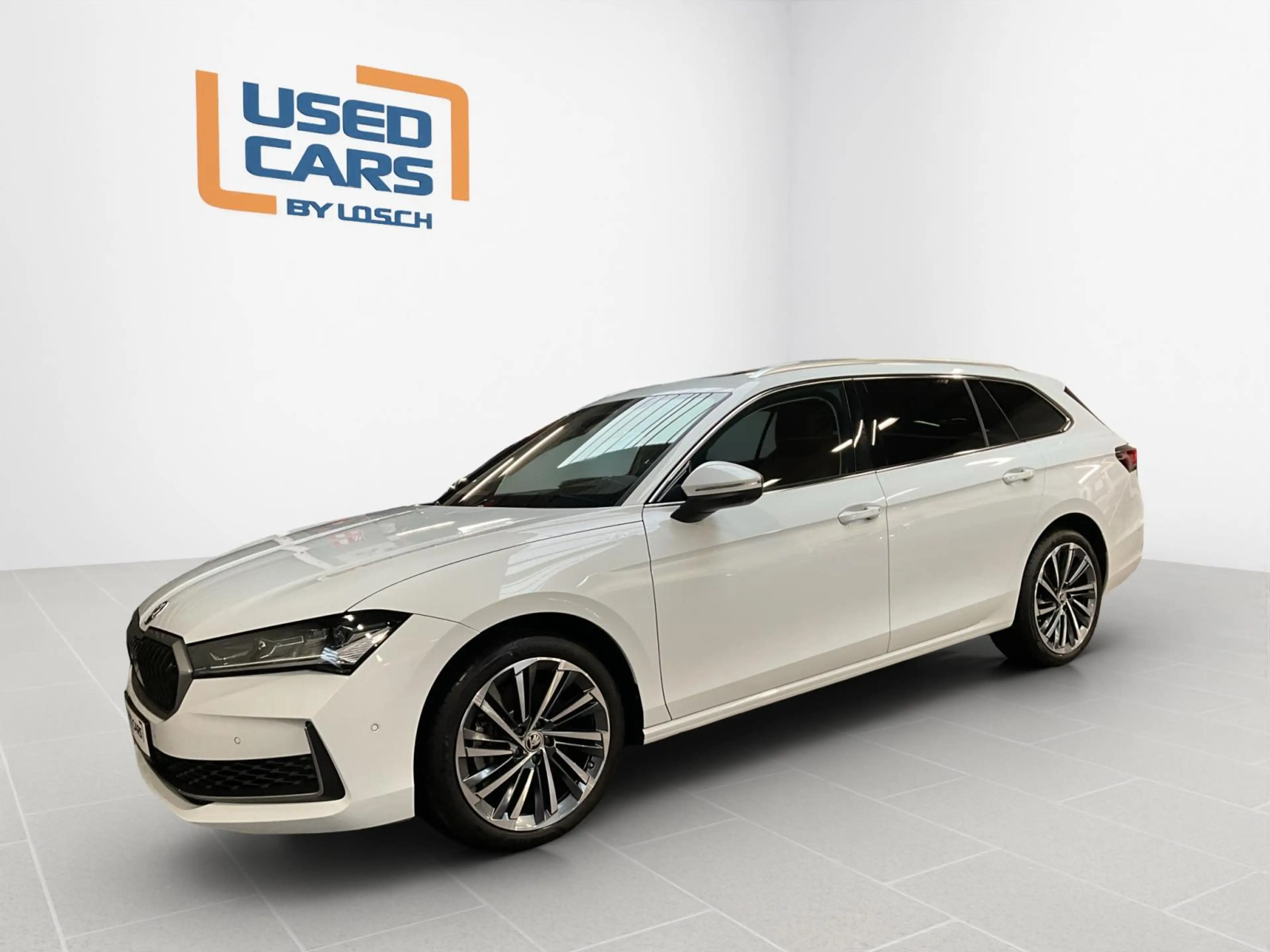 Skoda Superb L&K+DSG+4x4+AHK+LM19+Head-up+Pano+Led+Navi+DAB — photo 4