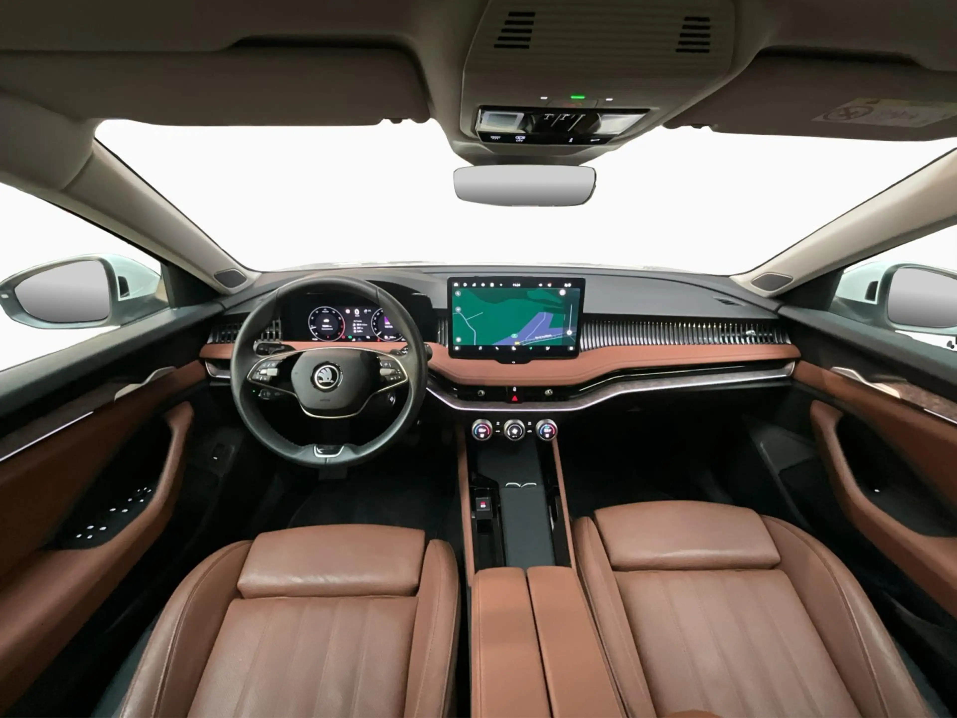 Skoda Superb L&K+DSG+4x4+AHK+LM19+Head-up+Pano+Led+Navi+DAB — photo 2