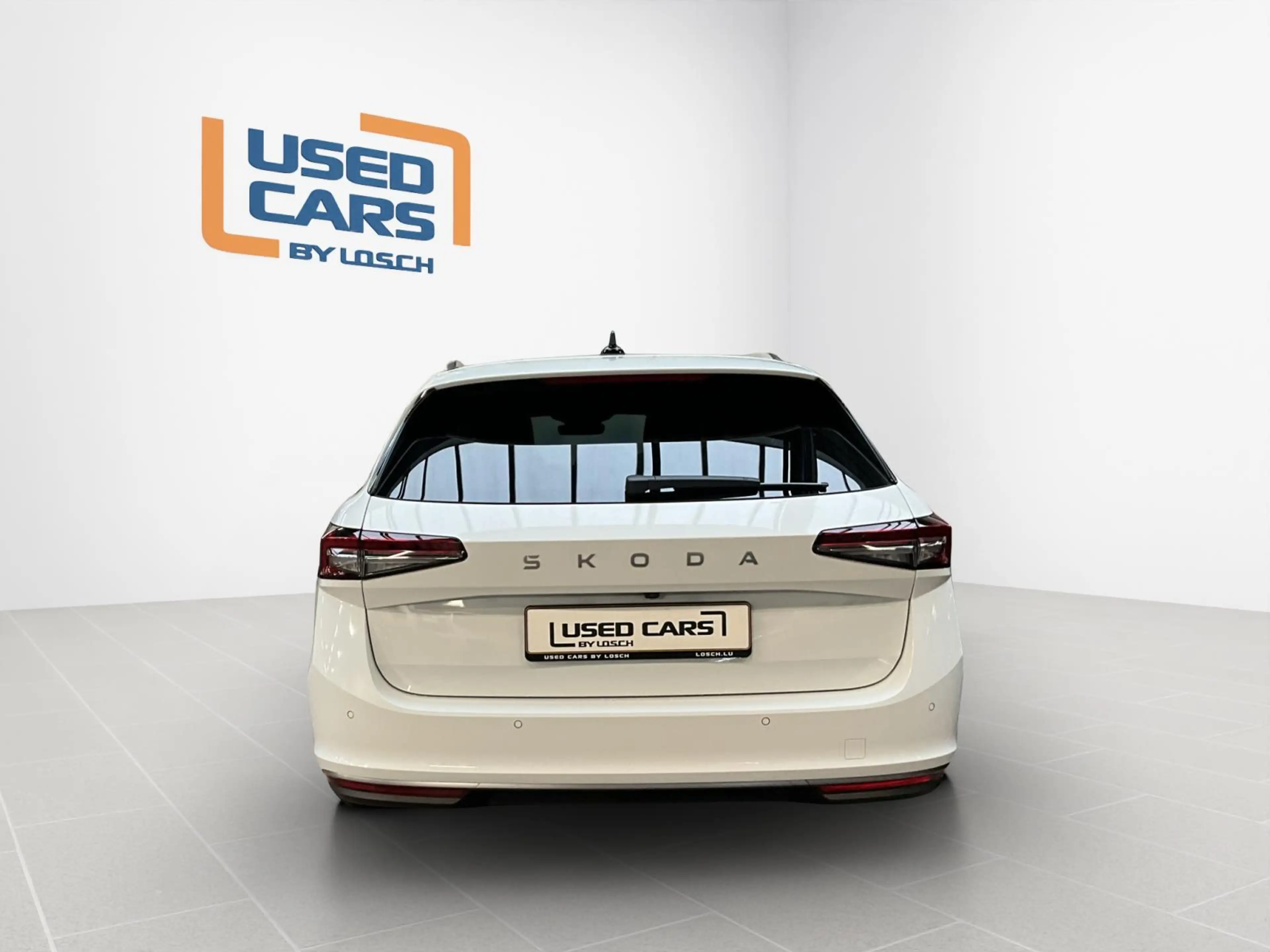 Skoda Superb L&K+DSG+4x4+AHK+LM19+Head-up+Pano+Led+Navi+DAB — photo 7