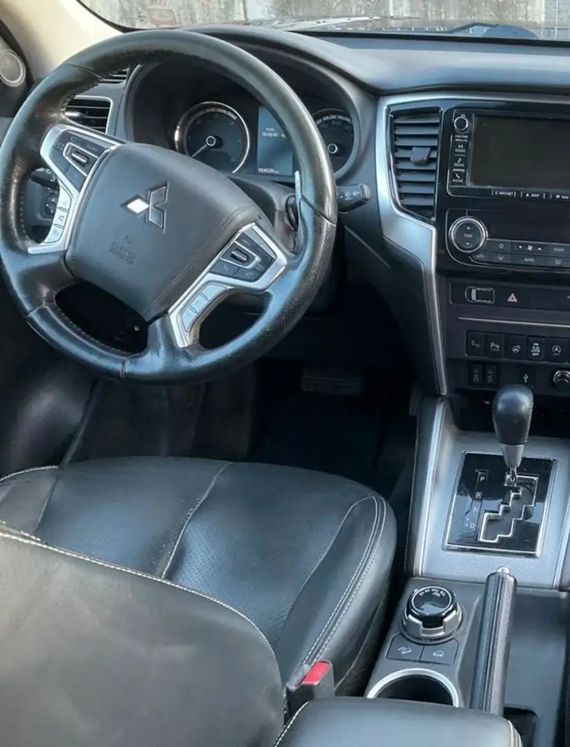 Mitsubishi L200 Top Doppelkabine 4WD Leder 360* Totwinkel Schwarz - 2