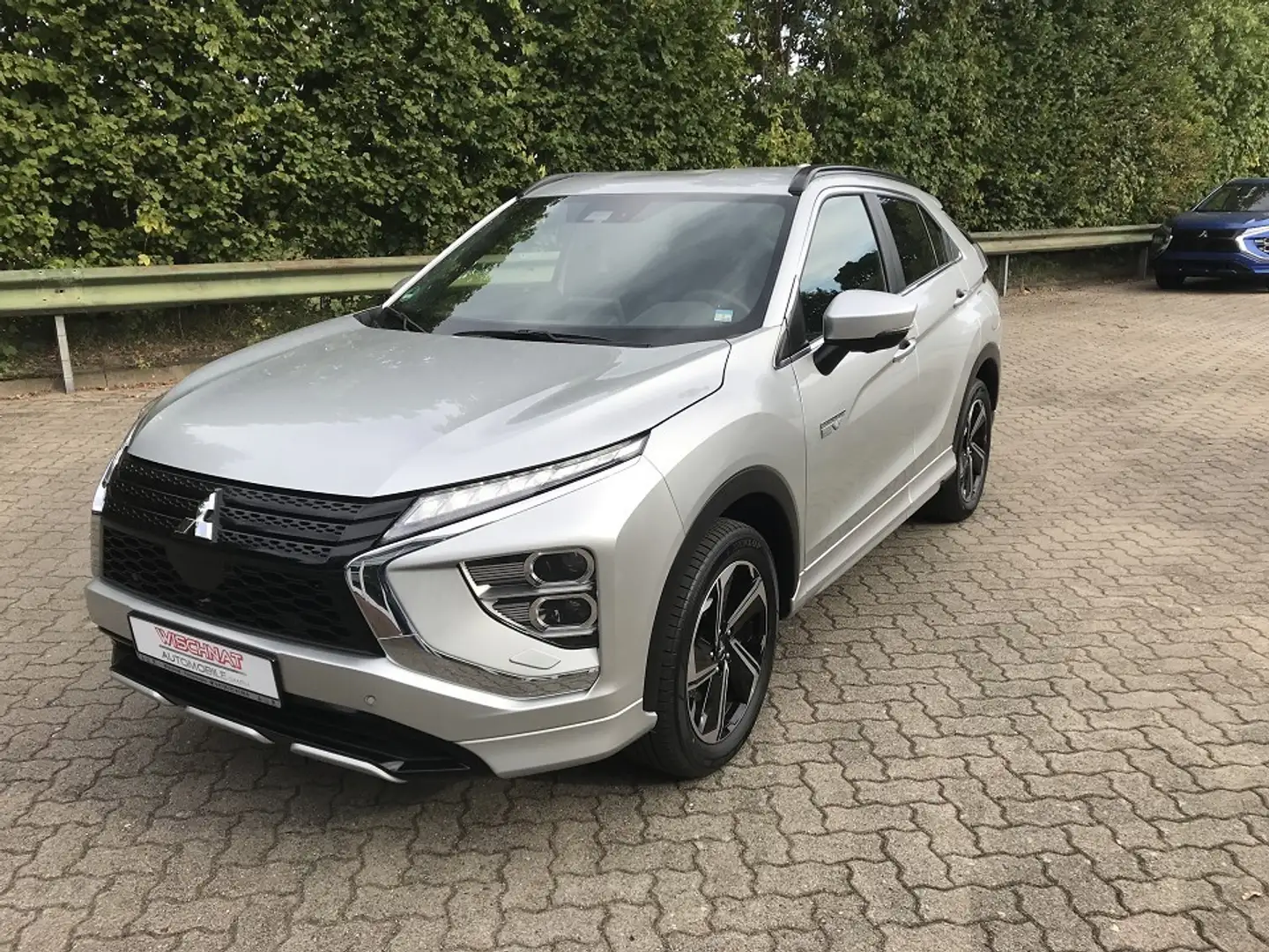 Mitsubishi Eclipse Cross Plug-in Hybrid Plus MJ21.7 m. Select-Paket 2,4 l ( Silber - 1