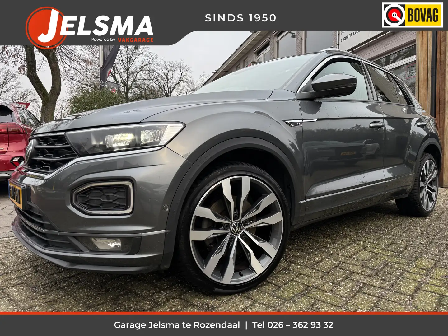 Volkswagen T-Roc 1.5 TSi Sport R-Line Aut., Pano | Camera | Navi & Grijs - 1