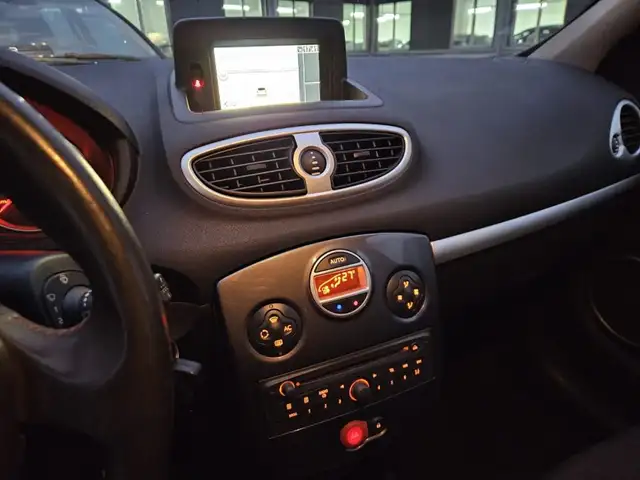 Renault Clio view 13