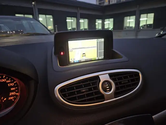 Renault Clio view 14