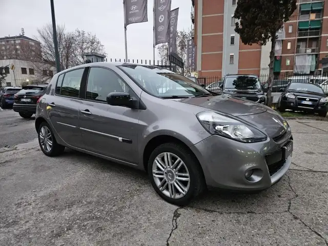 Renault Clio view 3