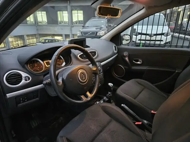 Renault Clio view 7