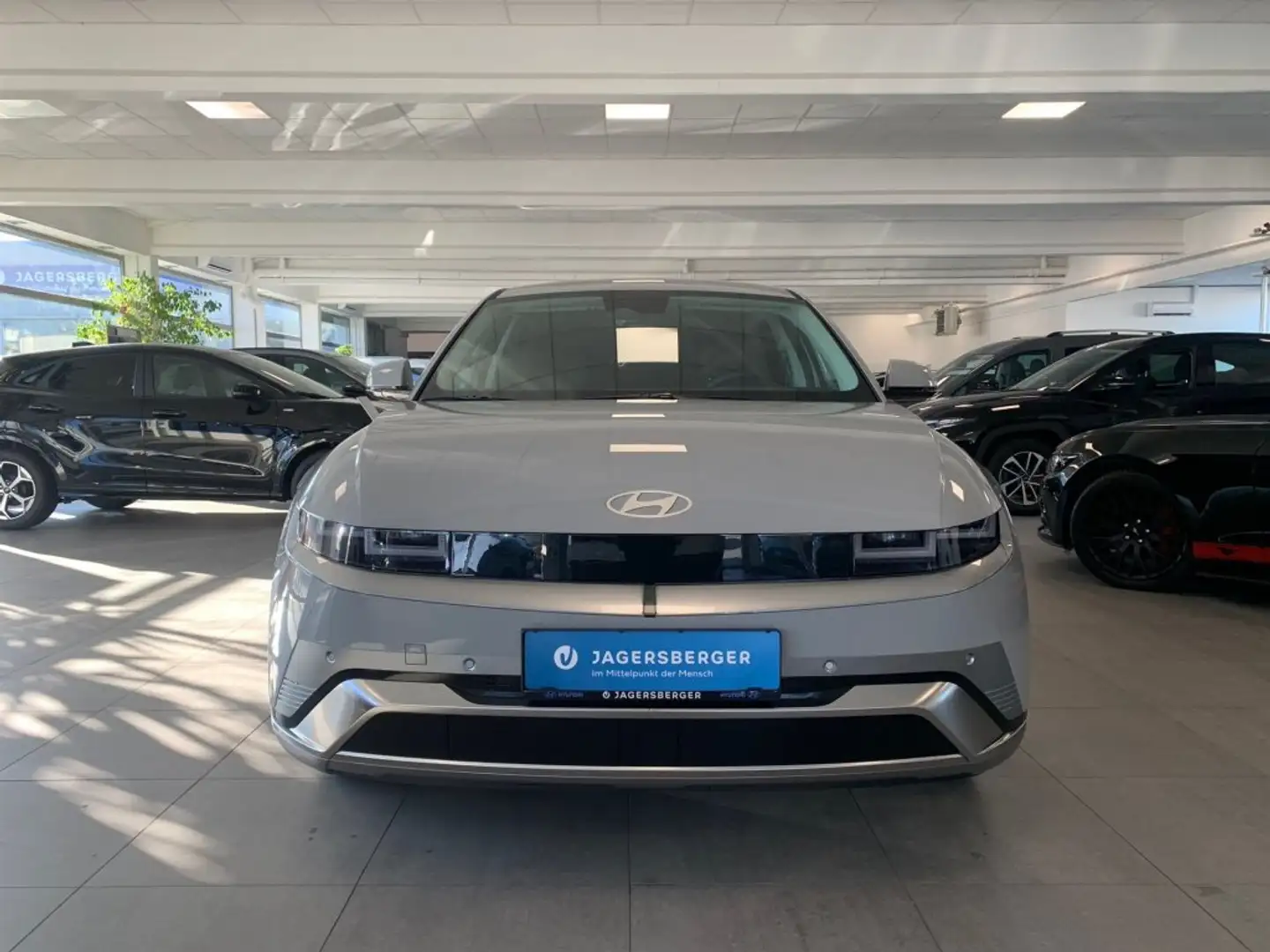 Hyundai IONIQ 5 Elektro 84kWh Prestige Line Aut. Grau - 2