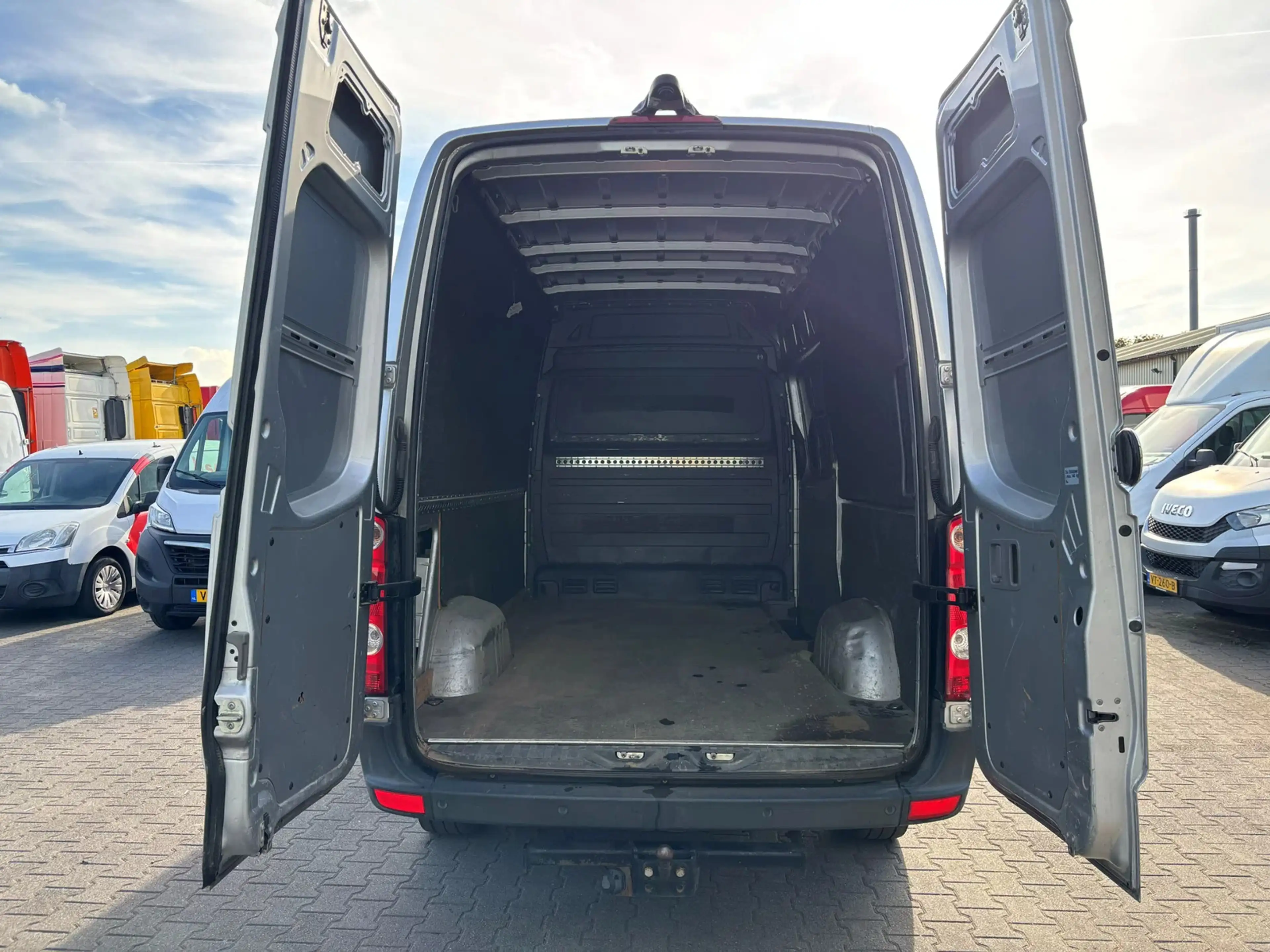 Volkswagen Crafter 2.0 TDI L2 H2 FULL OPTIONS!! EURO 6! — photo 7