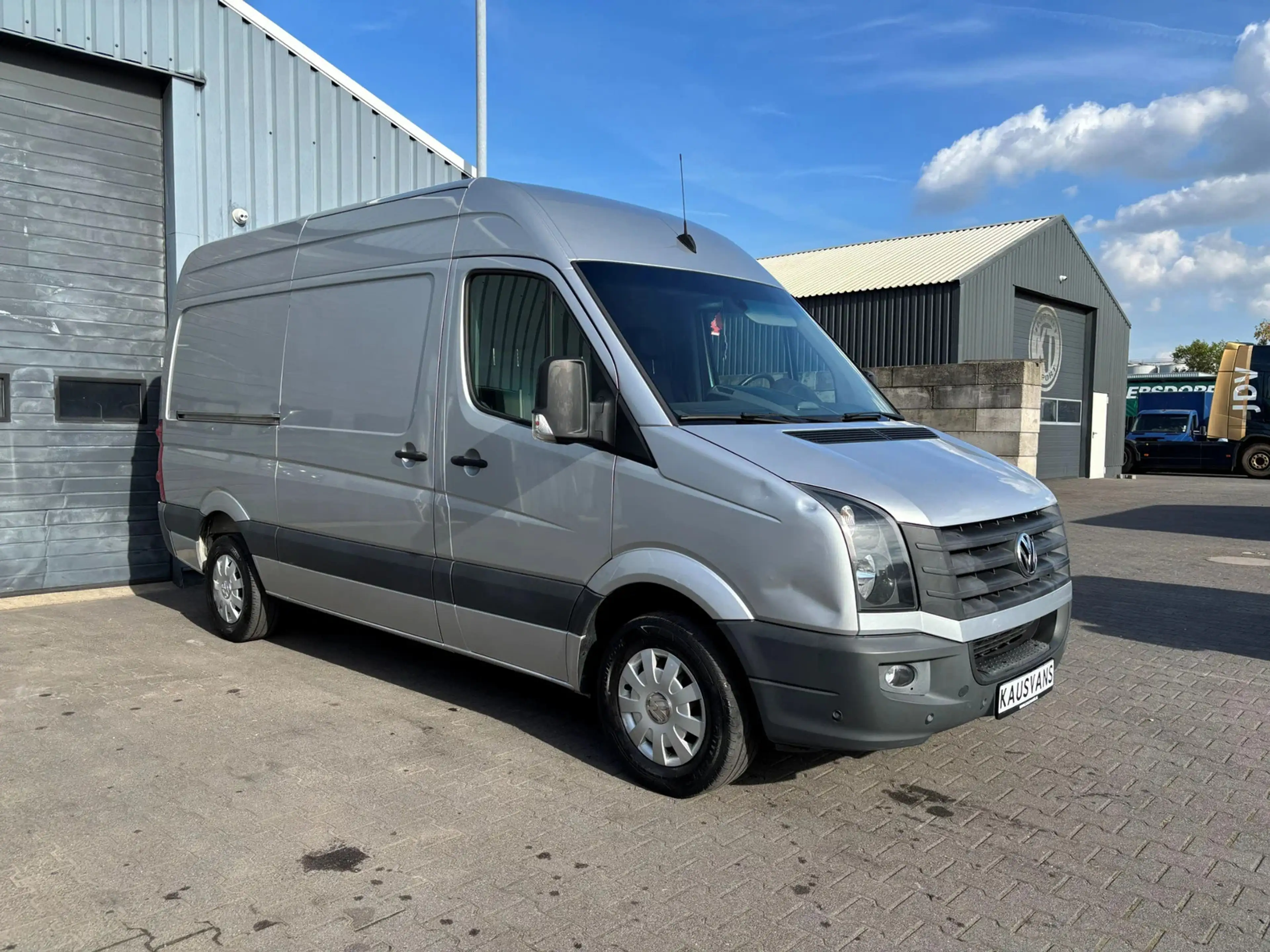 Volkswagen Crafter 2.0 TDI L2 H2 FULL OPTIONS!! EURO 6! — photo 3