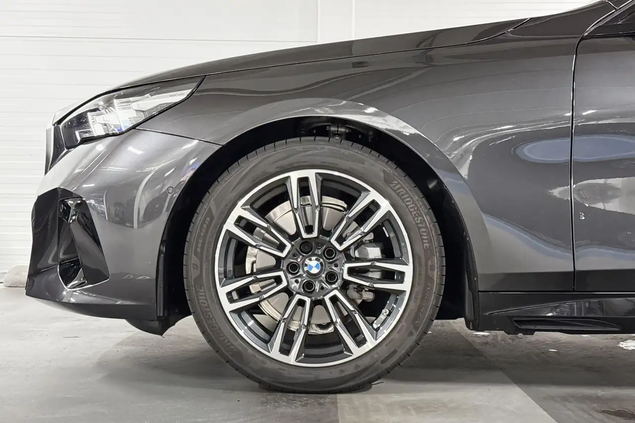BMW 5 Series 2026