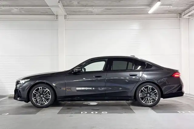 BMW 5 Series view 2