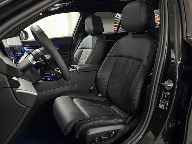 BMW 5 Series view 9