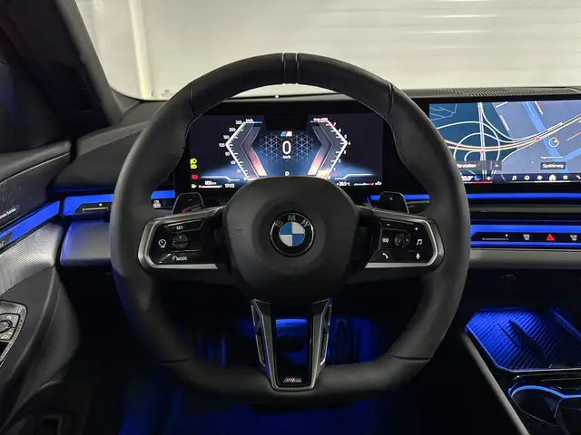 BMW 5 Series view 12