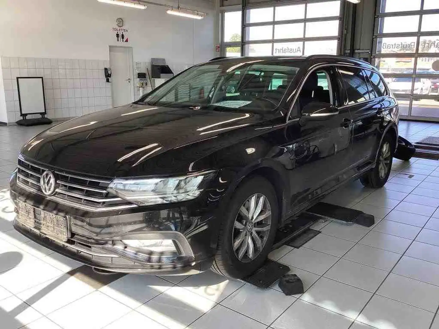 Volkswagen Passat Variant 2.0TDI COMFORT LED*NAVI*KAMERA Noir - 1
