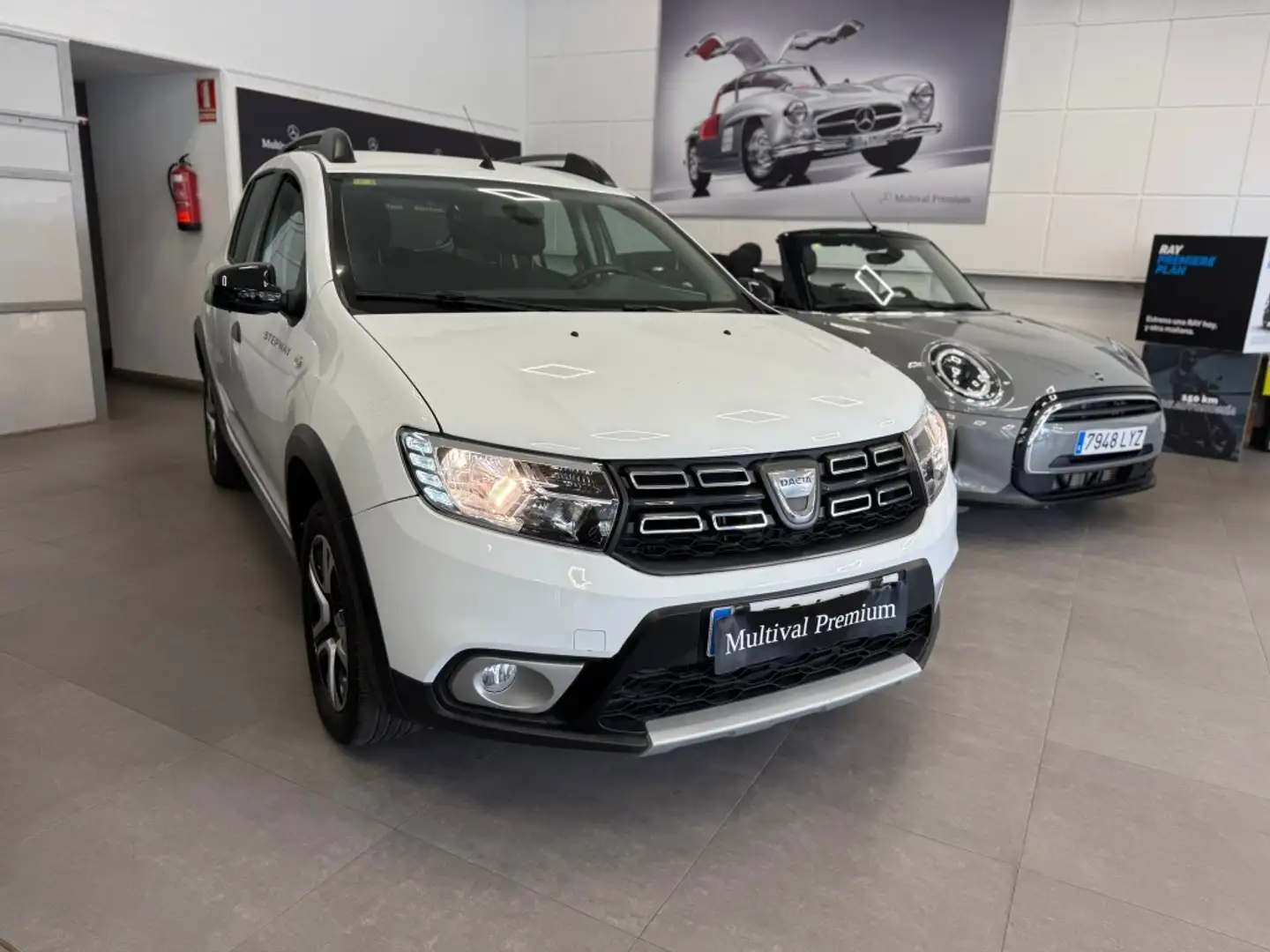 Dacia Sandero 1.0 TCE Stepway Serie Limitada Aniversario 74kW Bianco - 1