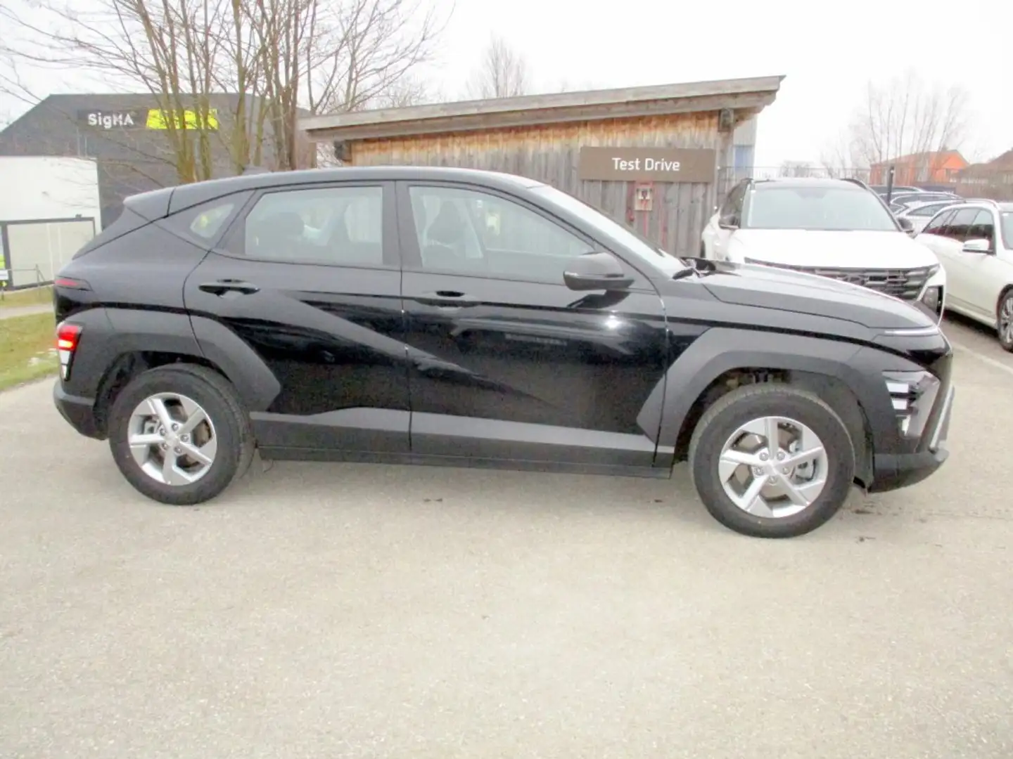 Hyundai KONA HEV Smart Line 1,6 GDi 2WD HEV Noir - 2