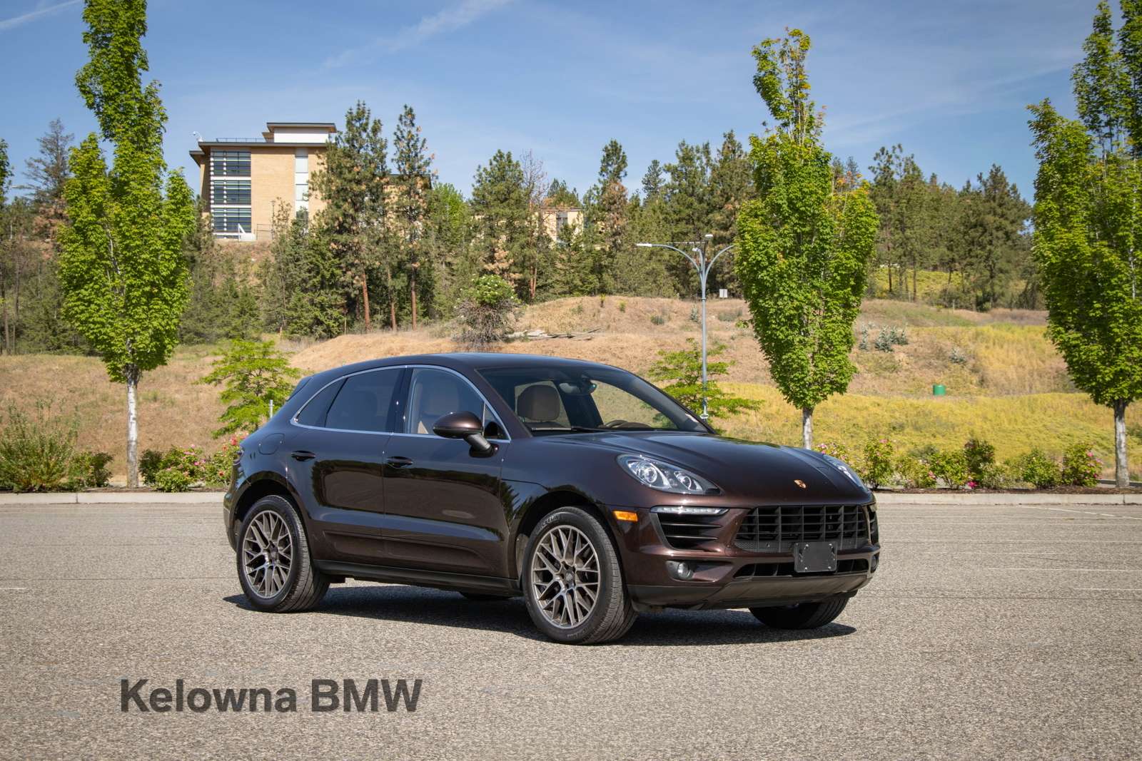 2016 Porsche Macan S Original Owner, No accidents alt 4
