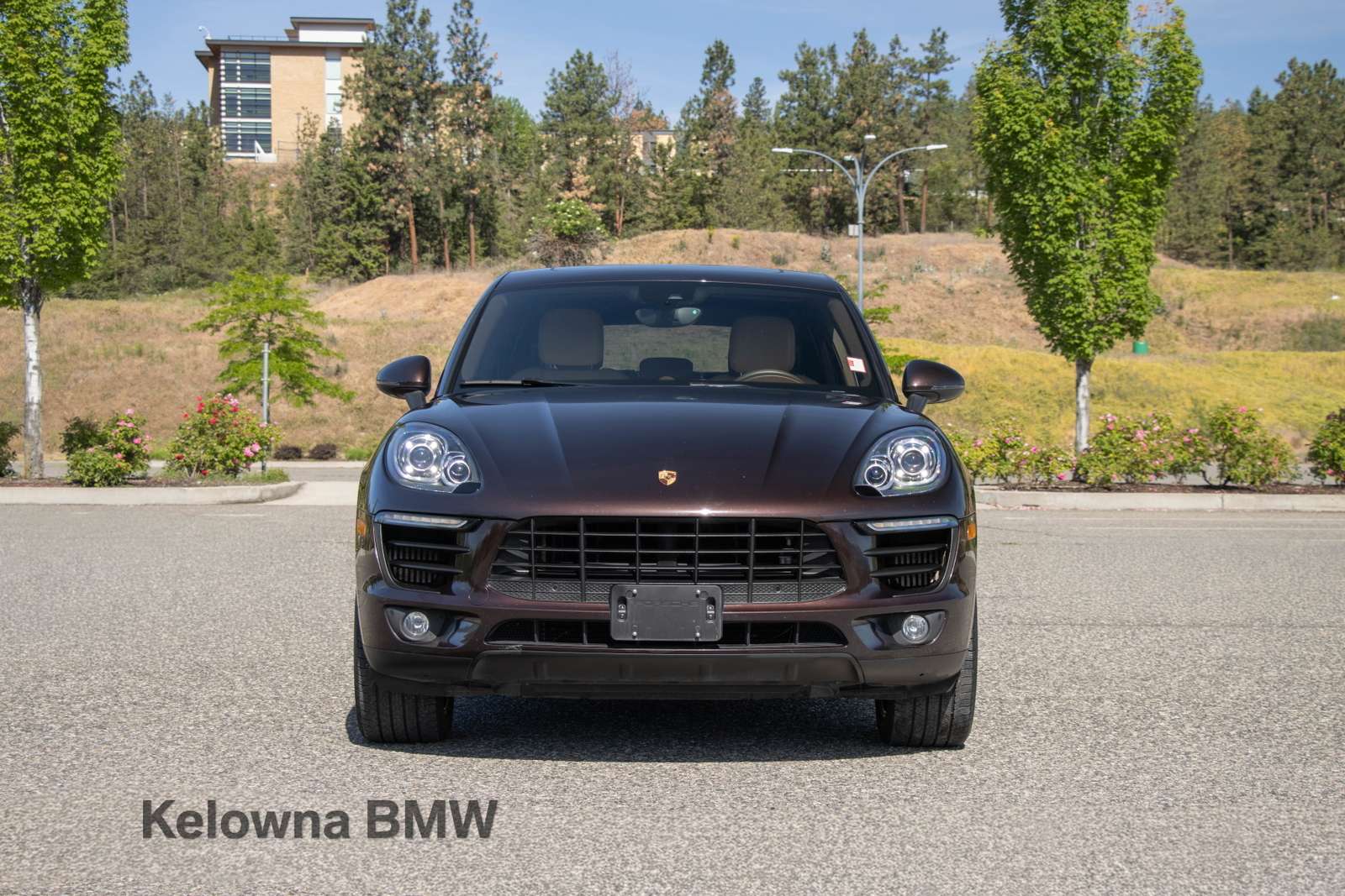 2016 Porsche Macan S Original Owner, No accidents alt 3
