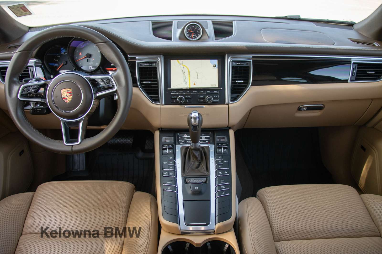 2016 Porsche Macan S Original Owner, No accidents thumb 15