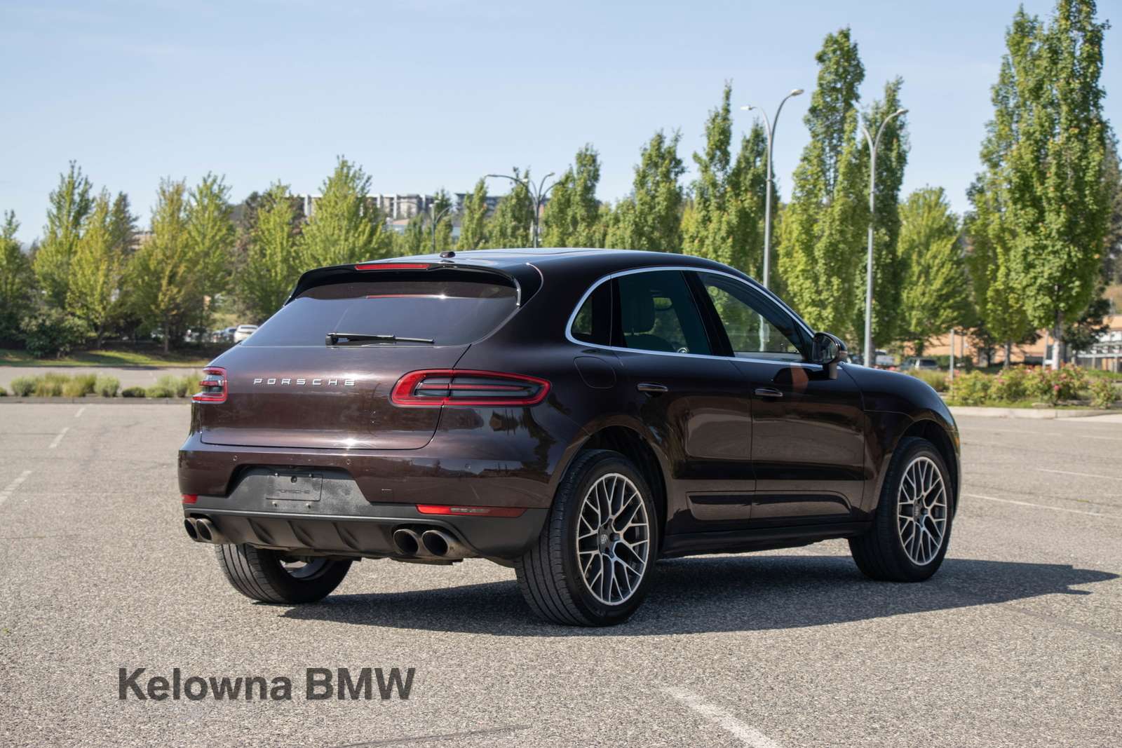 2016 Porsche Macan S Original Owner, No accidents thumb 6