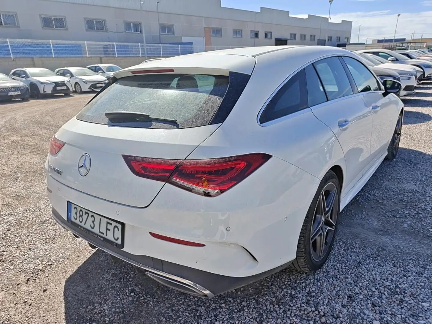 Mercedes-Benz CLA 200 Shooting Brake AMG NACIONAL Blanco - 2
