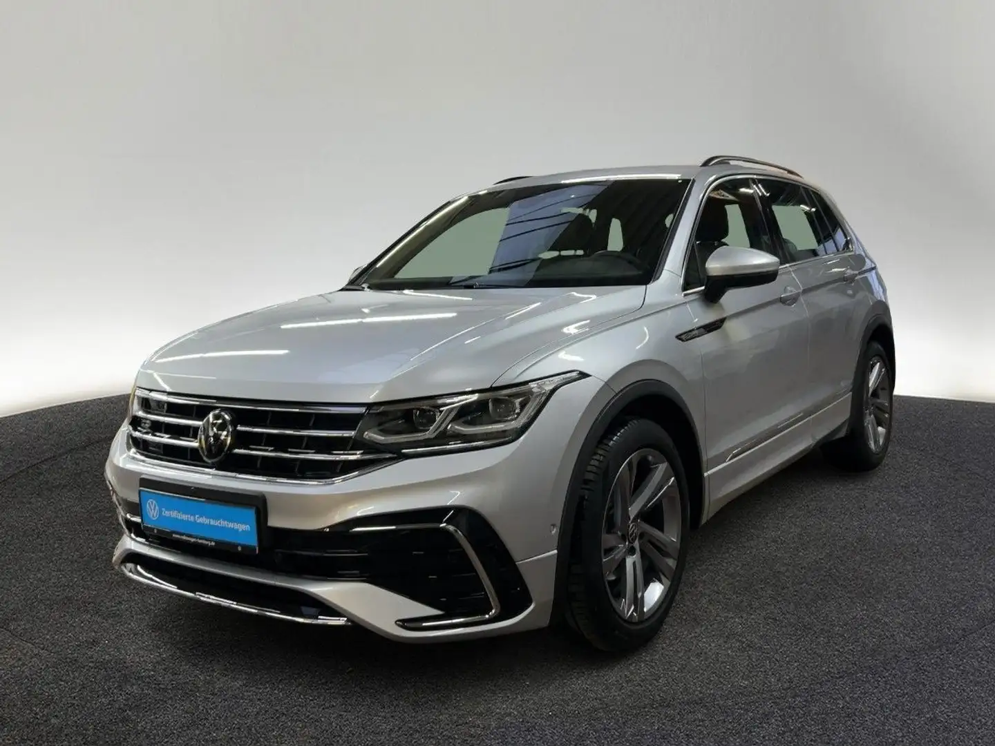 Volkswagen Tiguan 1.5 TSI R-Line DSG AHK Navi Sitzhzg Silber - 2