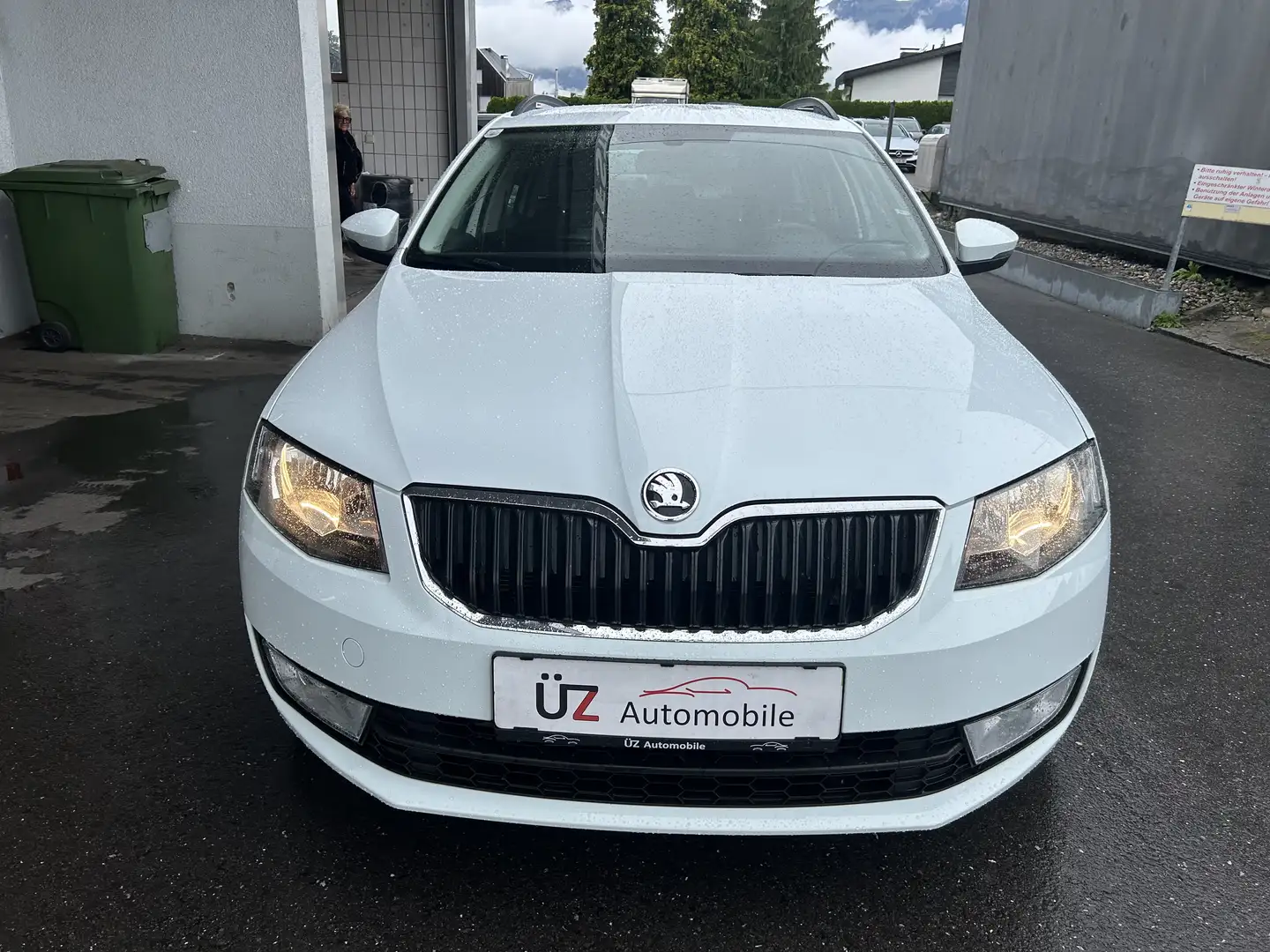 Skoda Octavia Ambition 4x4 Weiß - 2