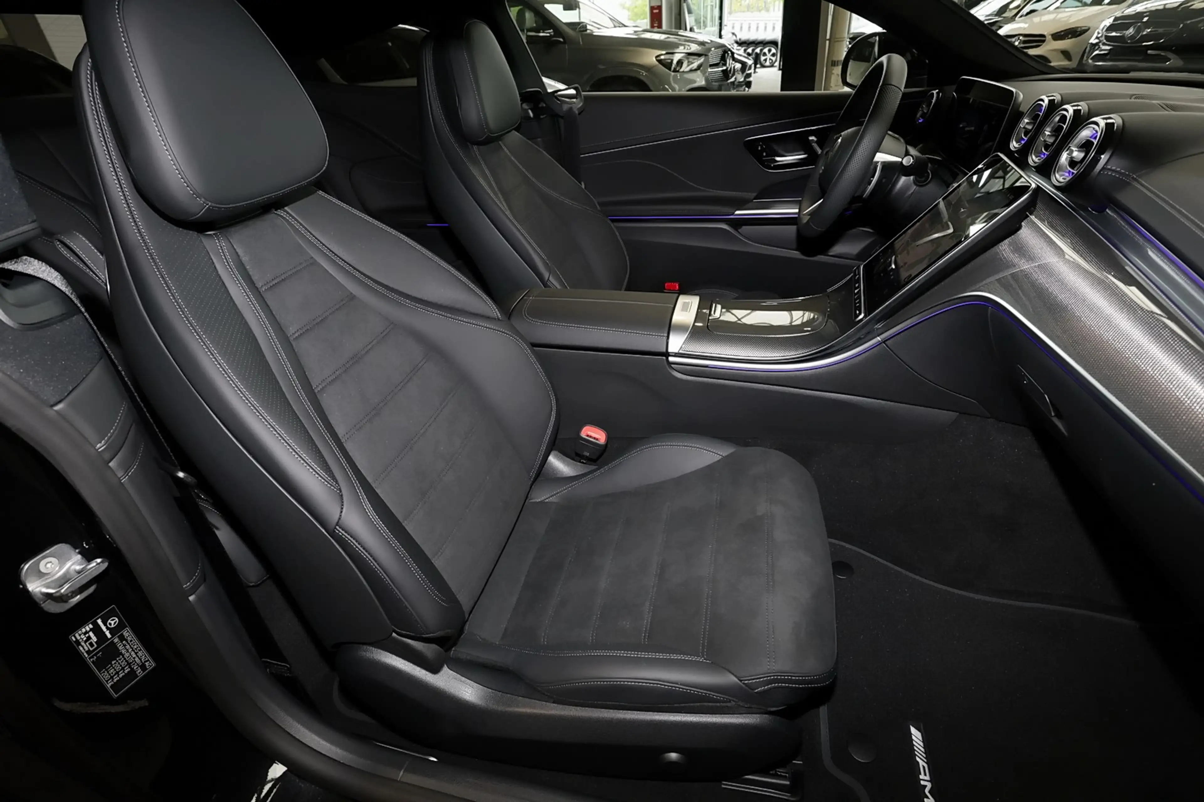 Mercedes-Benz CLE 300 4M Coupé AMG MBUX+360°+DIG-LED+Pano+Nigh — photo 4