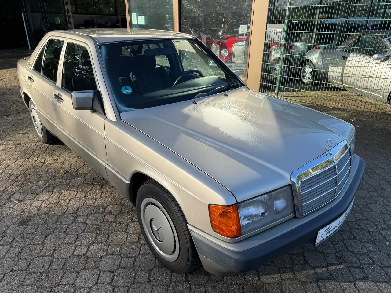 Mercedes-Benz 190