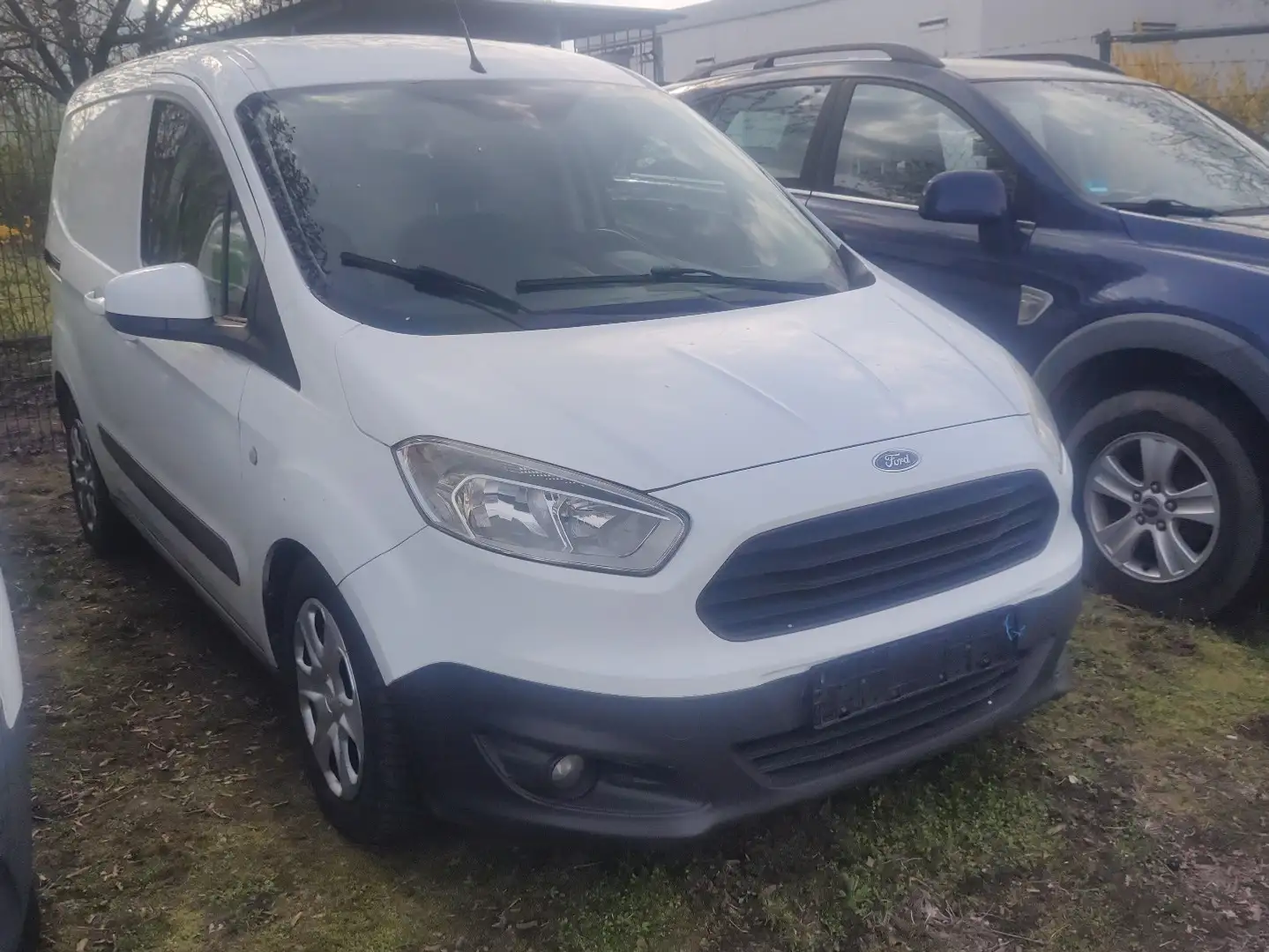 Ford Transit Courier Basis Blanco - 2