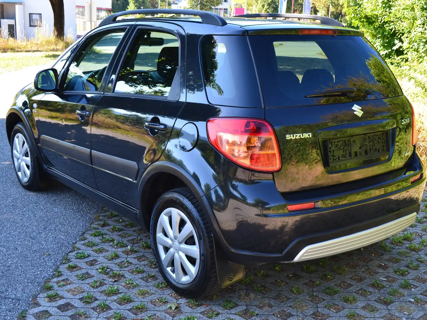 Suzuki SX4 SX4 1,9 GL DDiS special++ 4WD NAVI+KLIMA Negru - 2