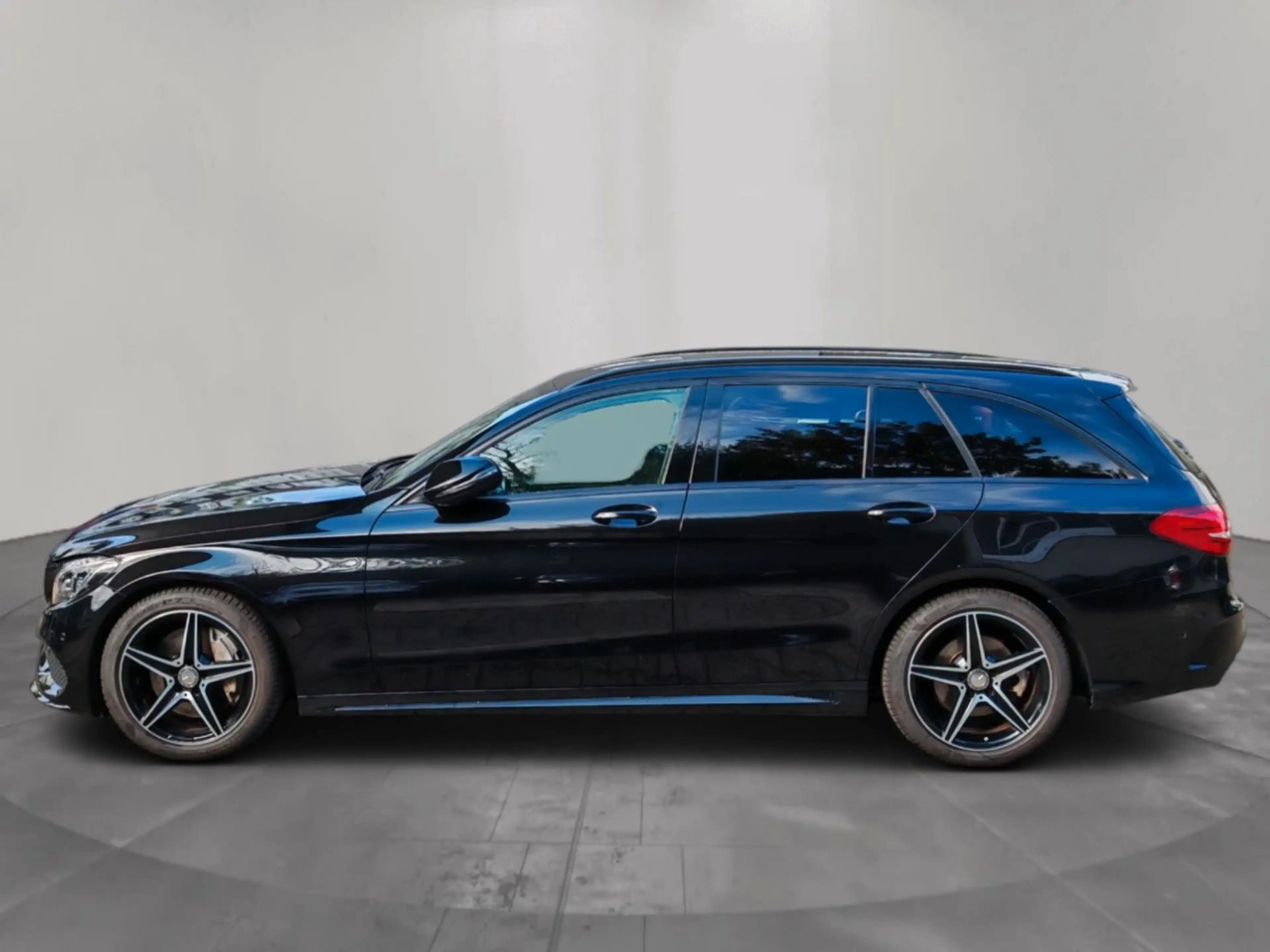 Mercedes-Benz C 250 T AMG Leder LED Ambiente Kamera Spur Navi — photo 2