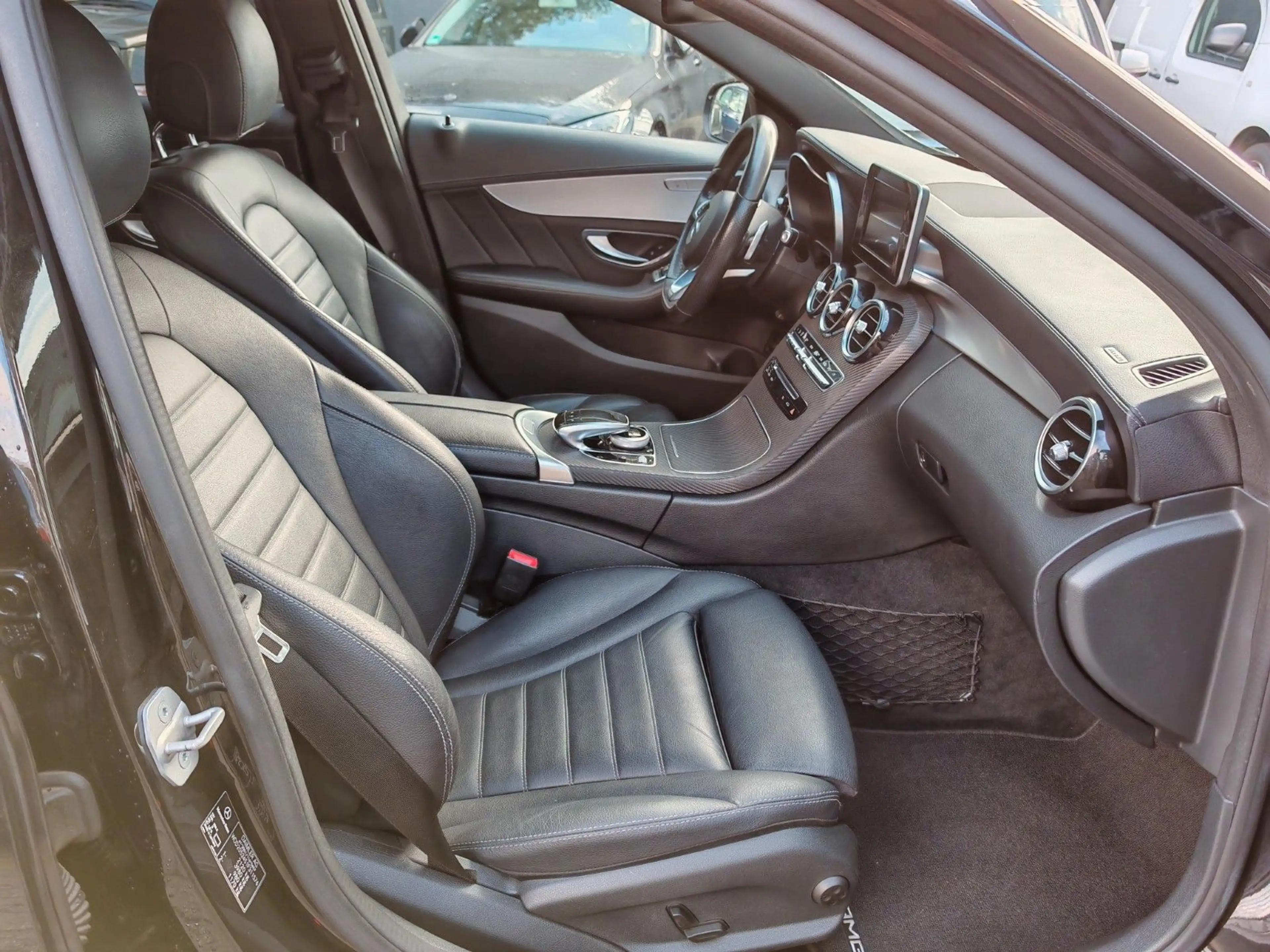 Mercedes-Benz C 250 T AMG Leder LED Ambiente Kamera Spur Navi — photo 13