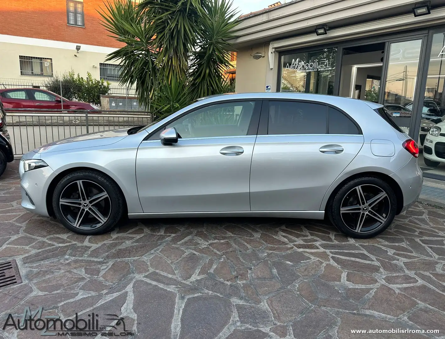 Mercedes-Benz A 180 A 180 d URBAN auto Argento - 2