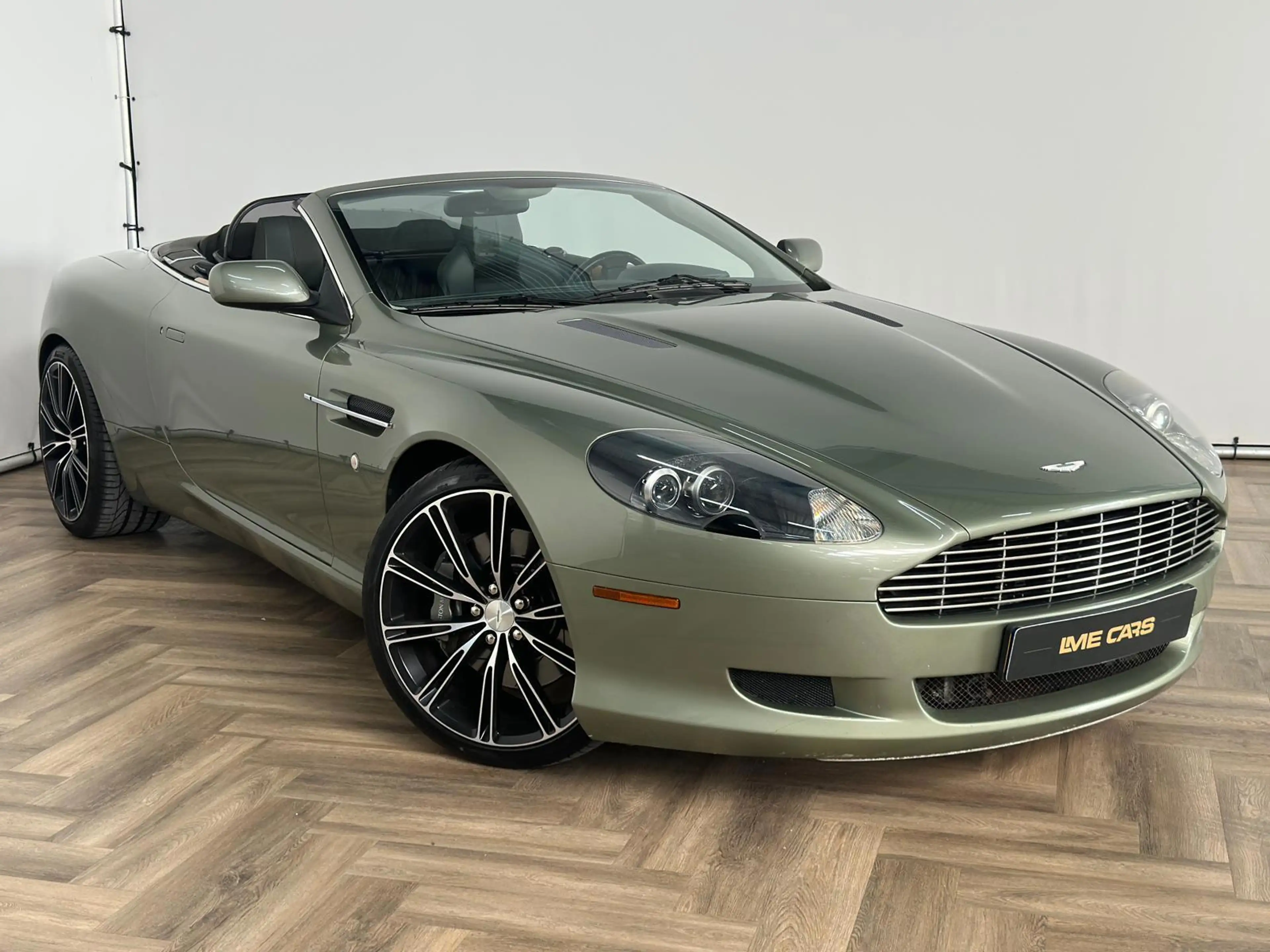 Aston Martin DB9 Volante 5.9 V12 Touchtronic|CABRIO|WEINIG KM|INRUI — photo 11