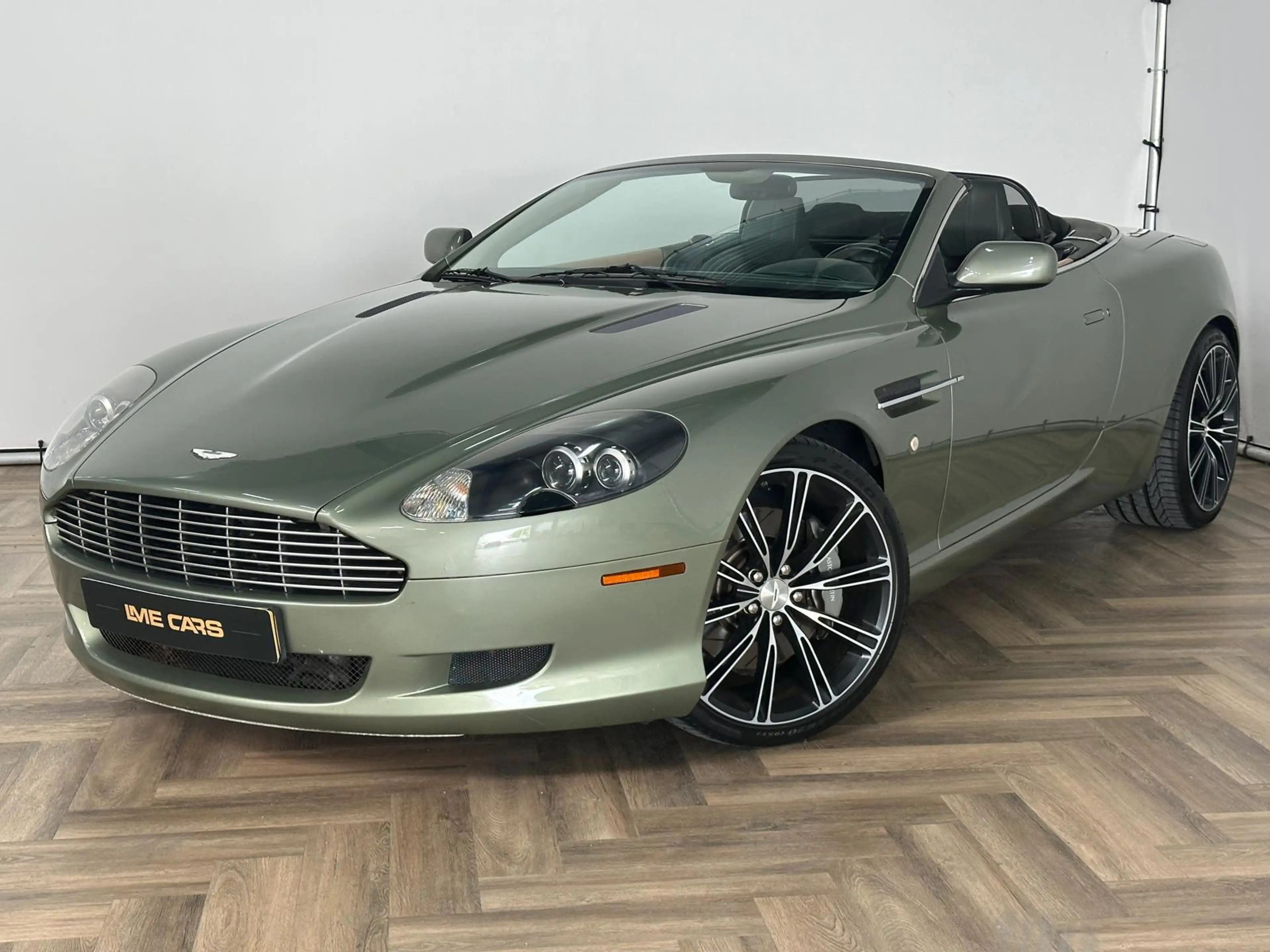 Aston Martin DB9 Volante 5.9 V12 Touchtronic|CABRIO|WEINIG KM|INRUI — photo 3