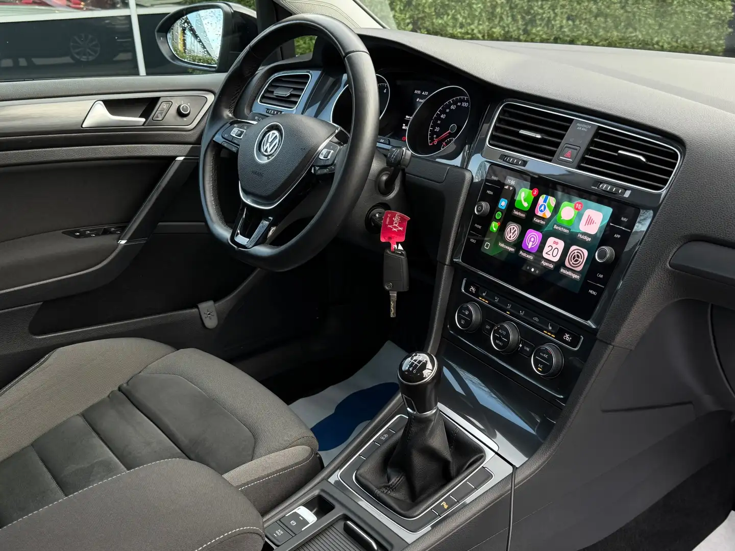 Volkswagen Golf Variant 1.0 TSI Comfortline Business - STOELVERWARMING - T Zwart - 2